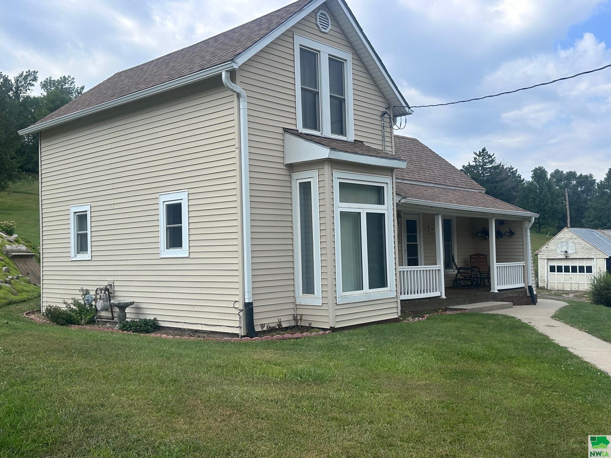 MLS #830052
