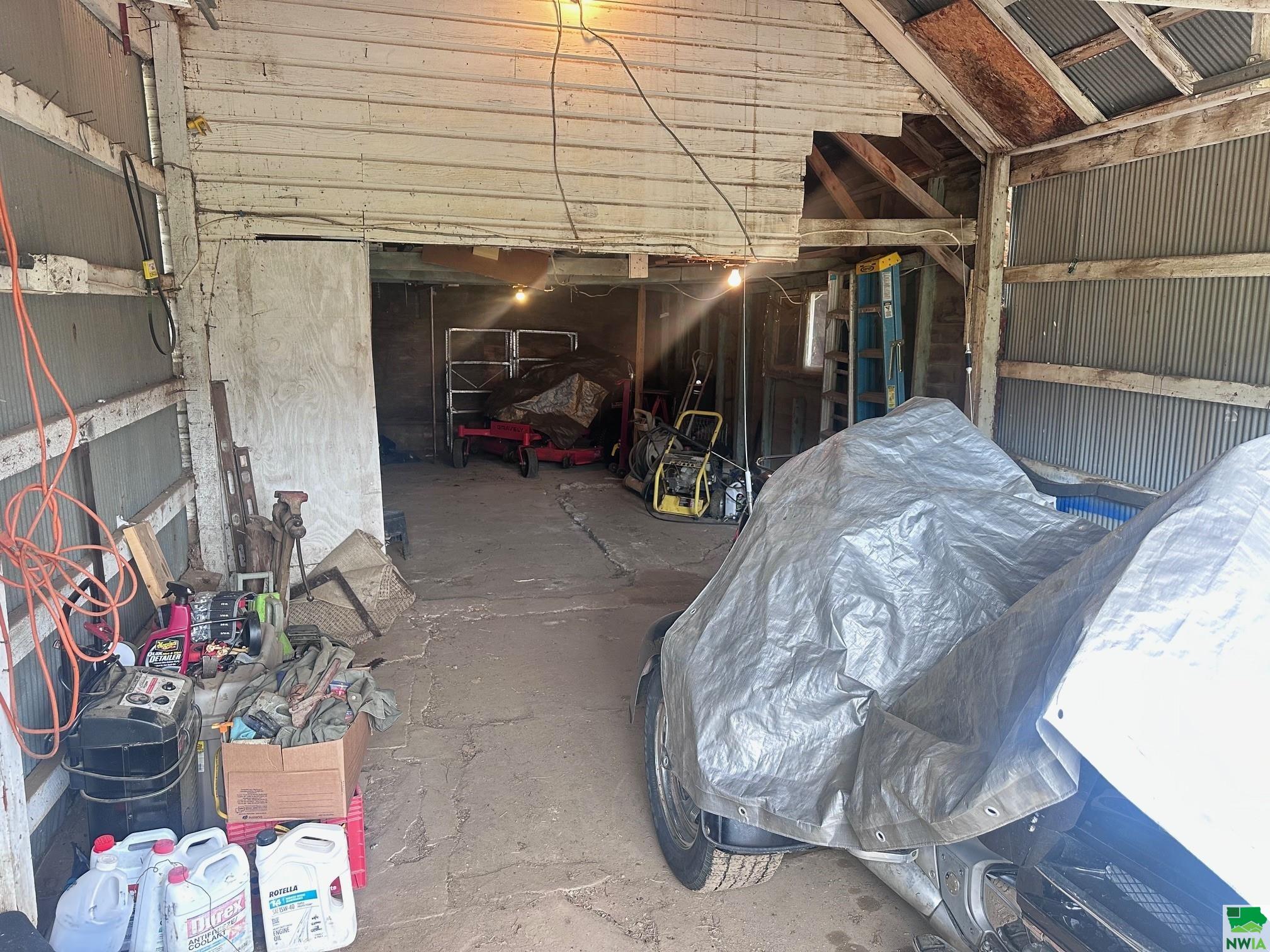 MLS #830052