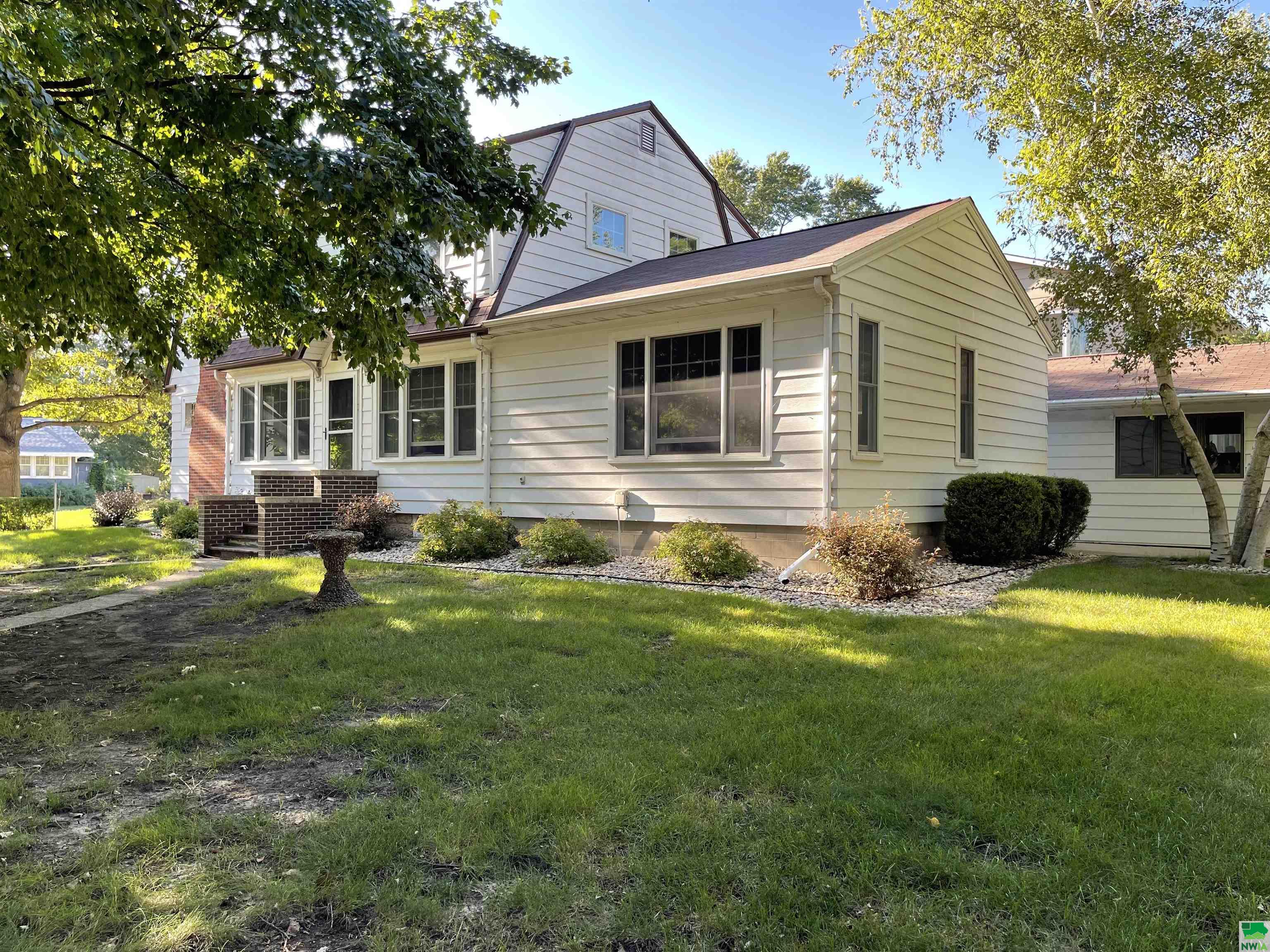 MLS #830055