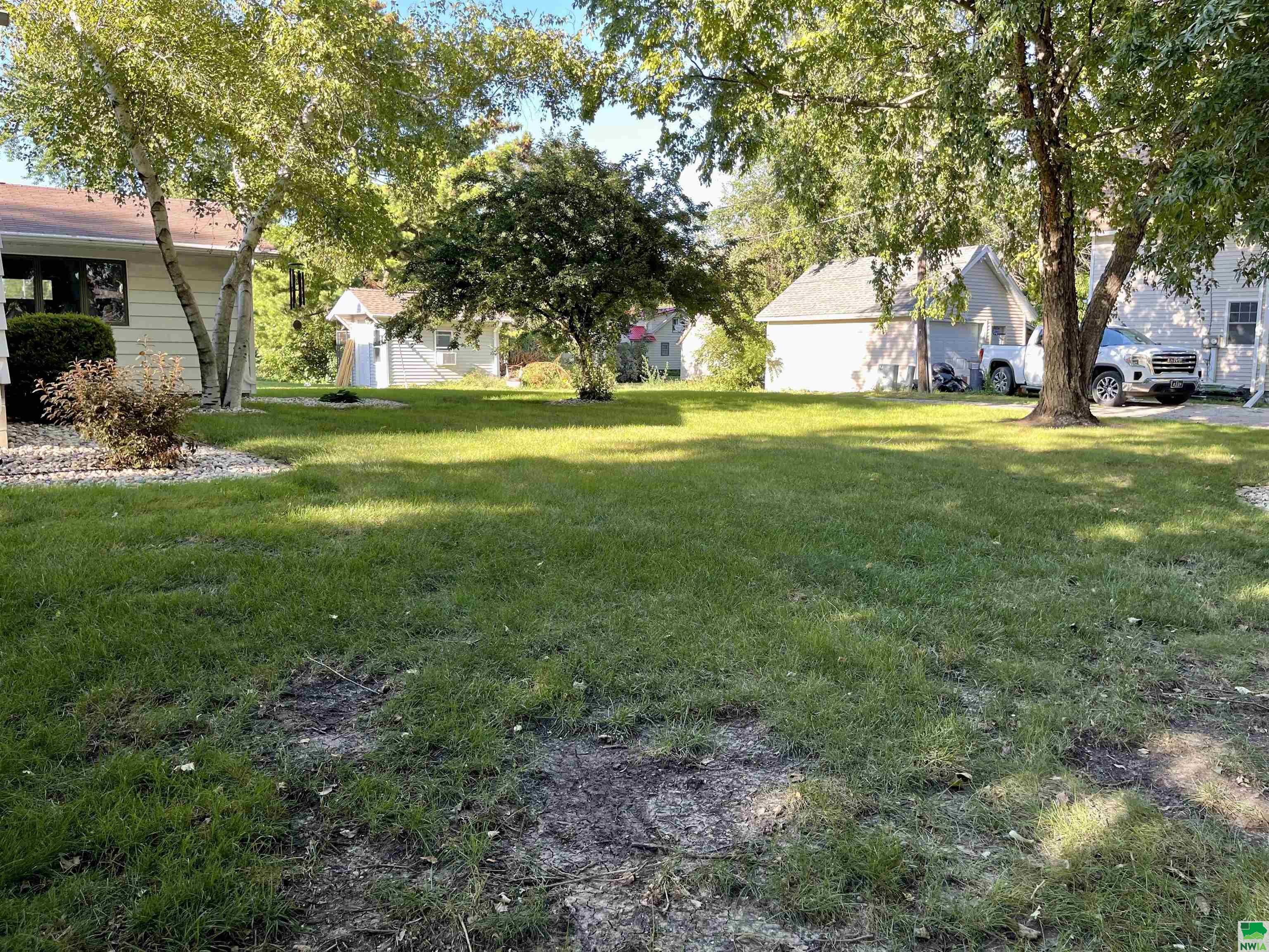 MLS #830055