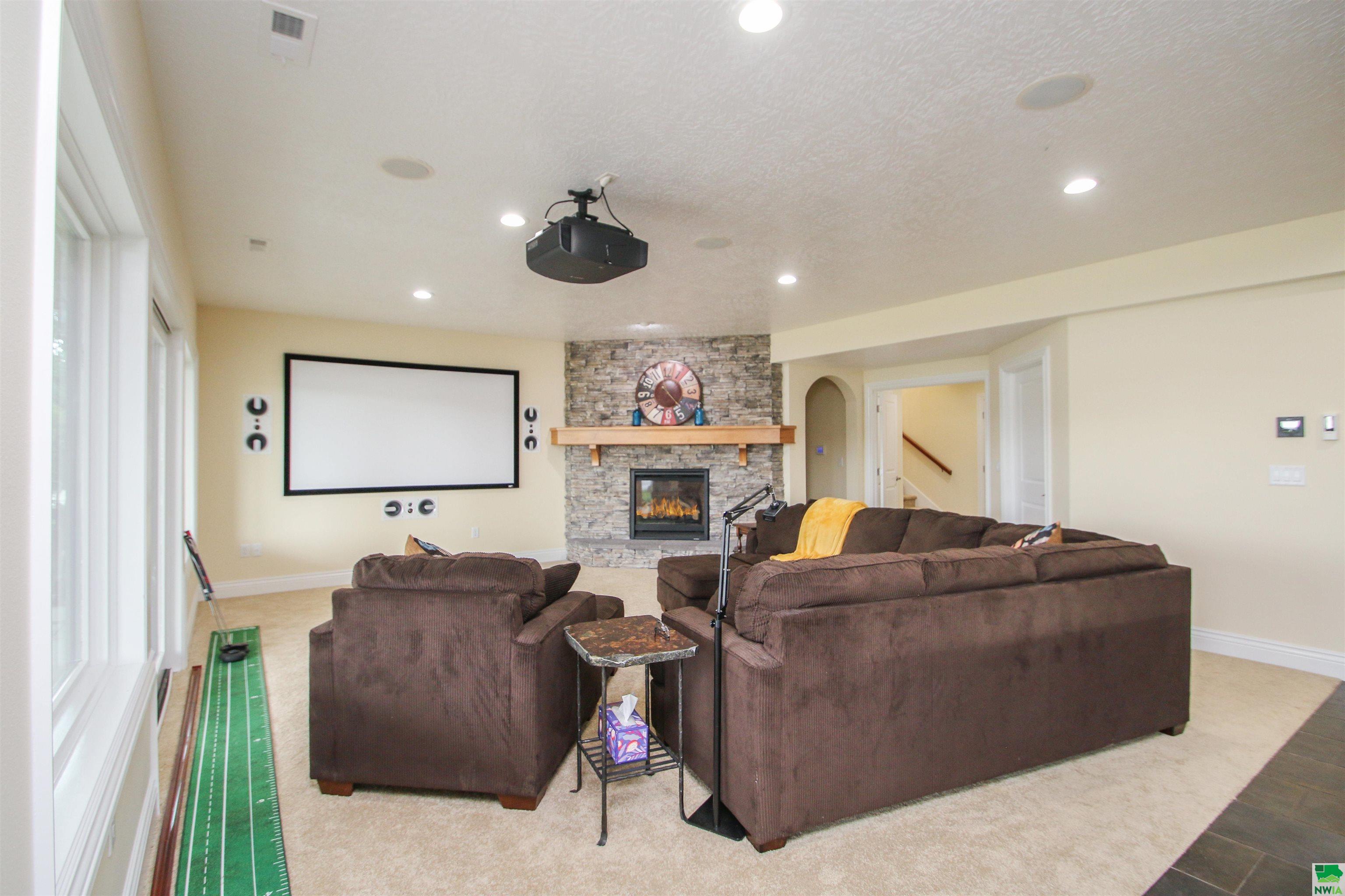MLS #830056