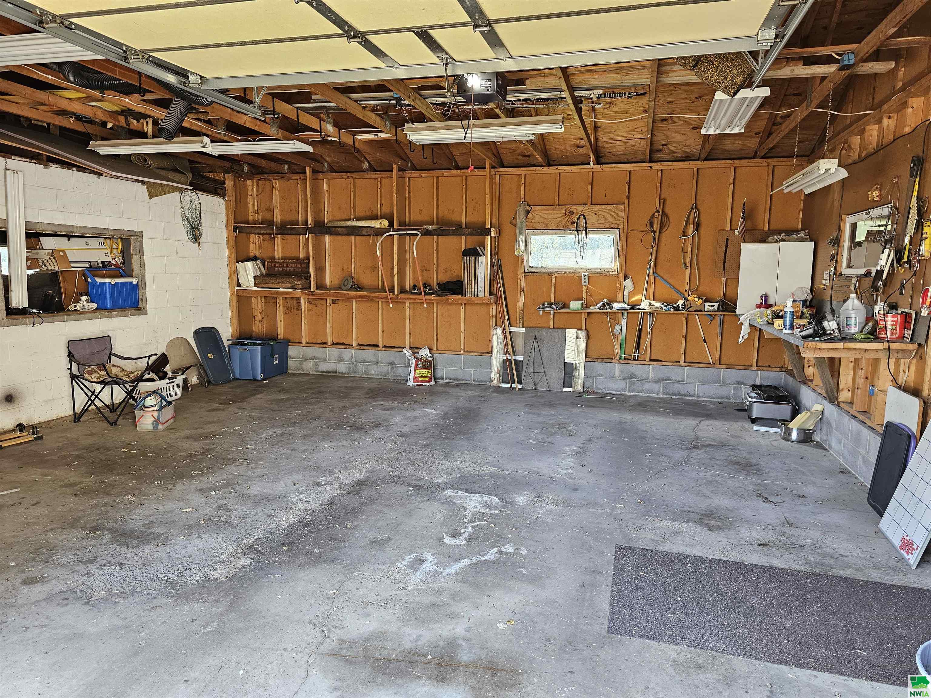 MLS #830058