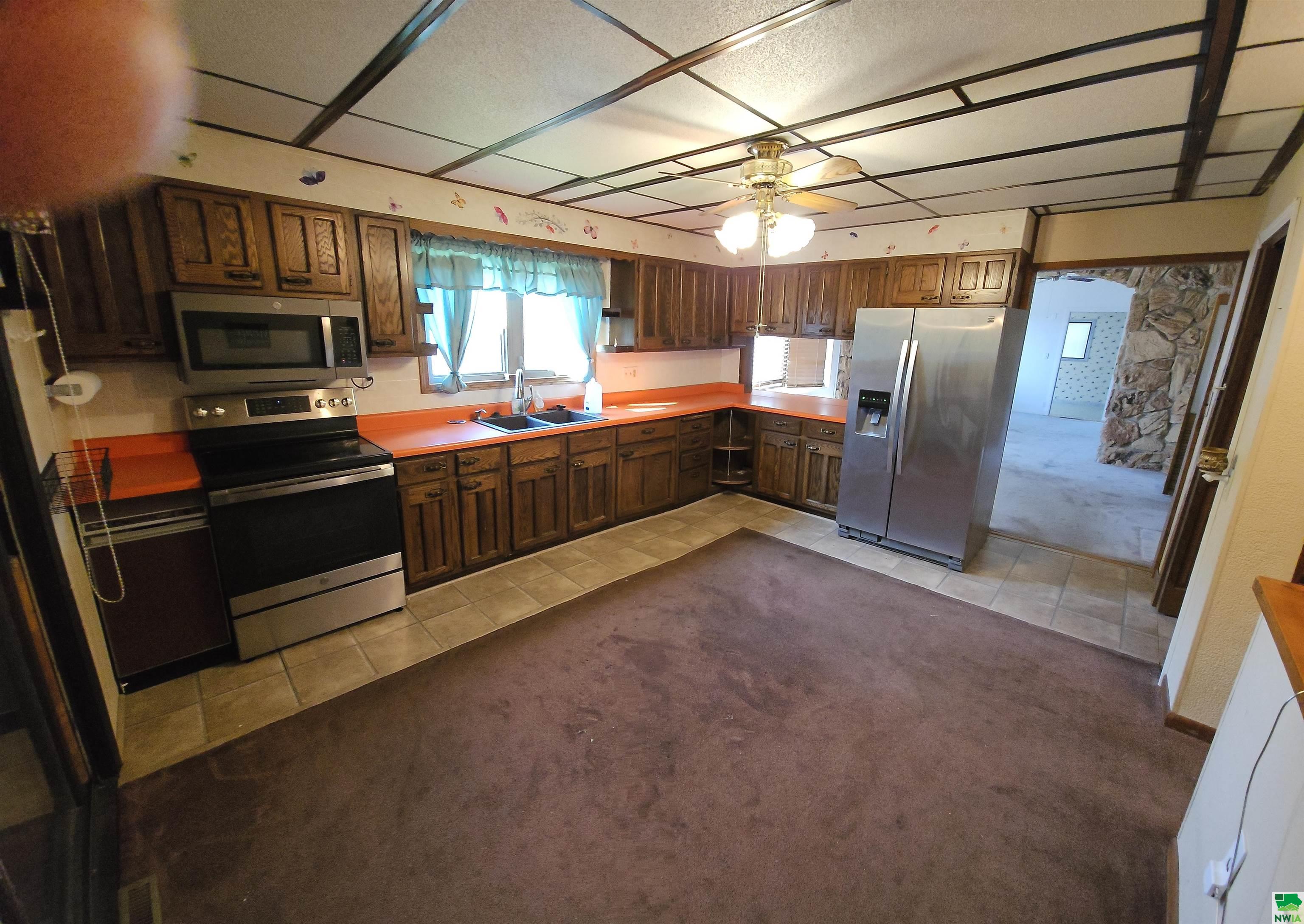 MLS #830058