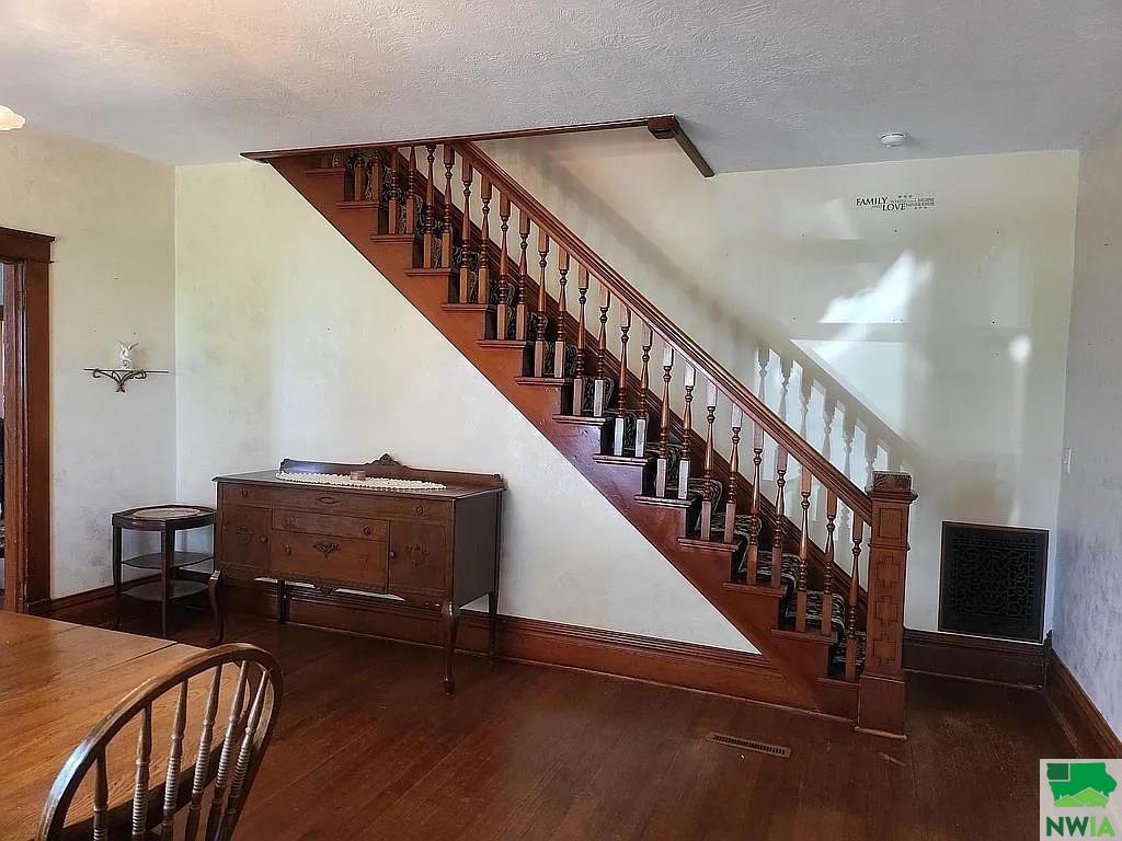 MLS #830060