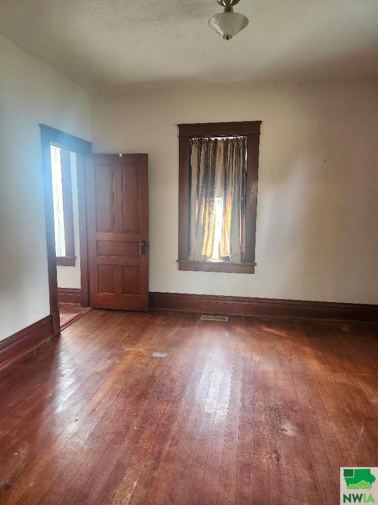 MLS #830060