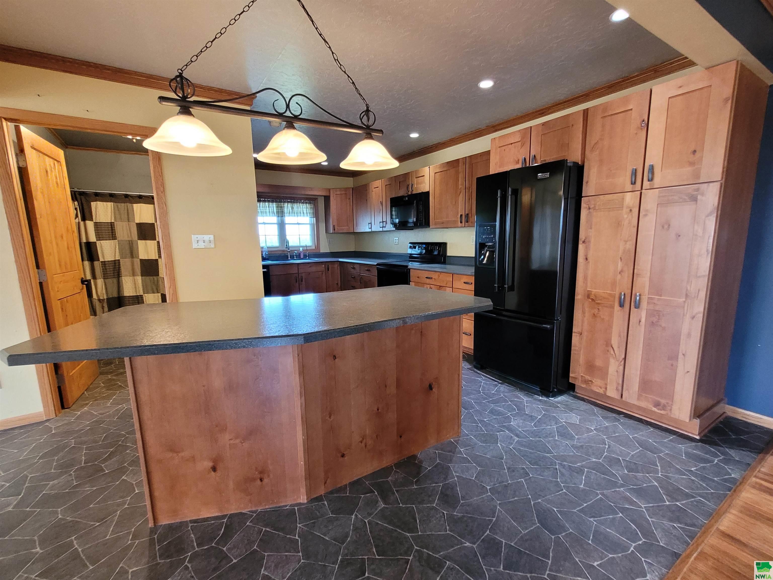 MLS #830063