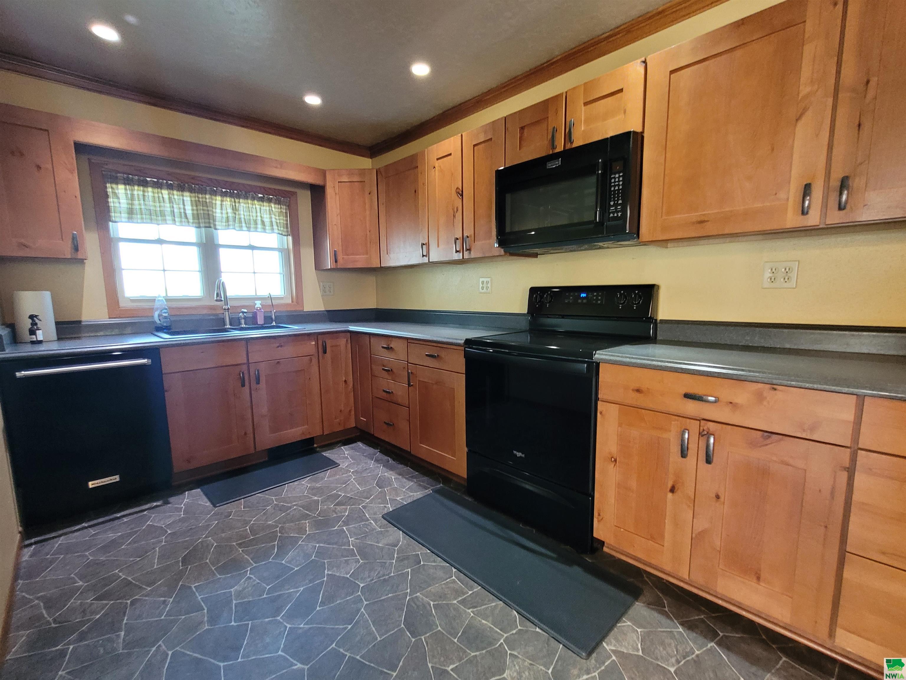 MLS #830063