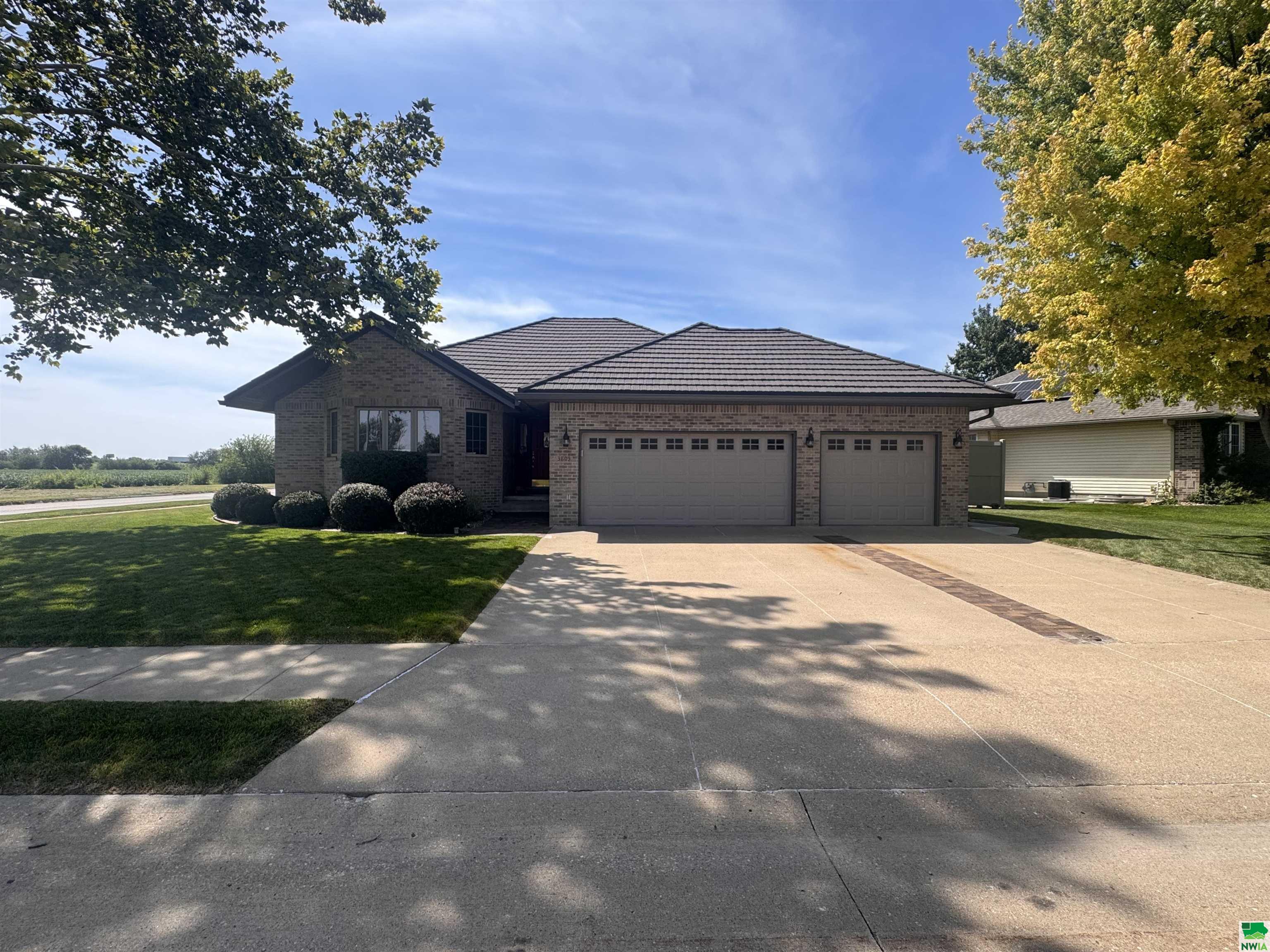 3803 Red Bird Lane, South Sioux City, NE 68776 