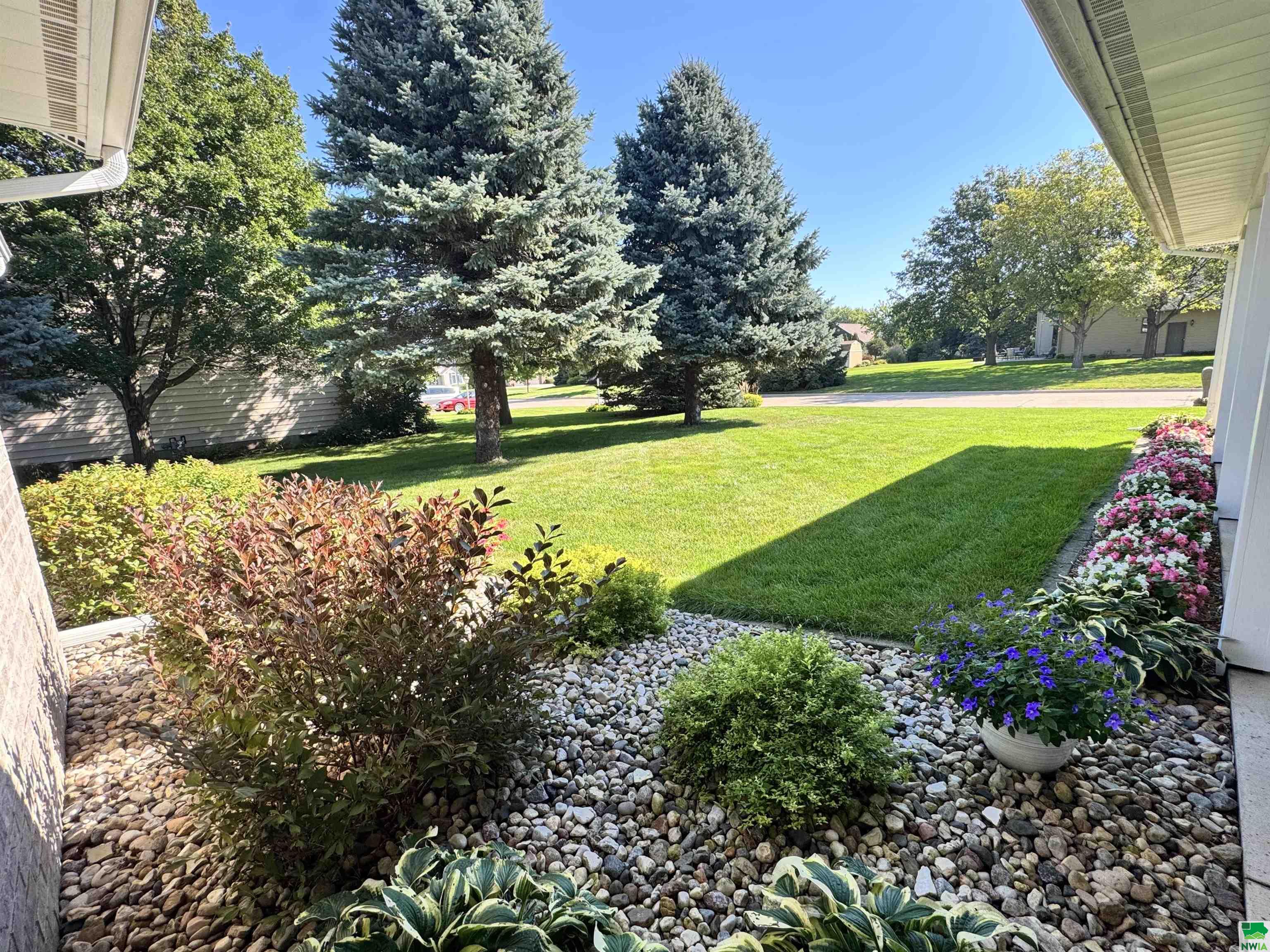 MLS #830074