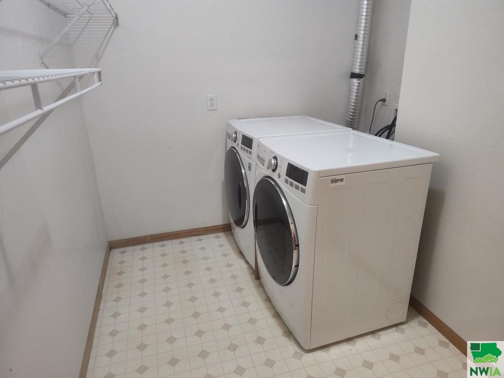 MLS #830076