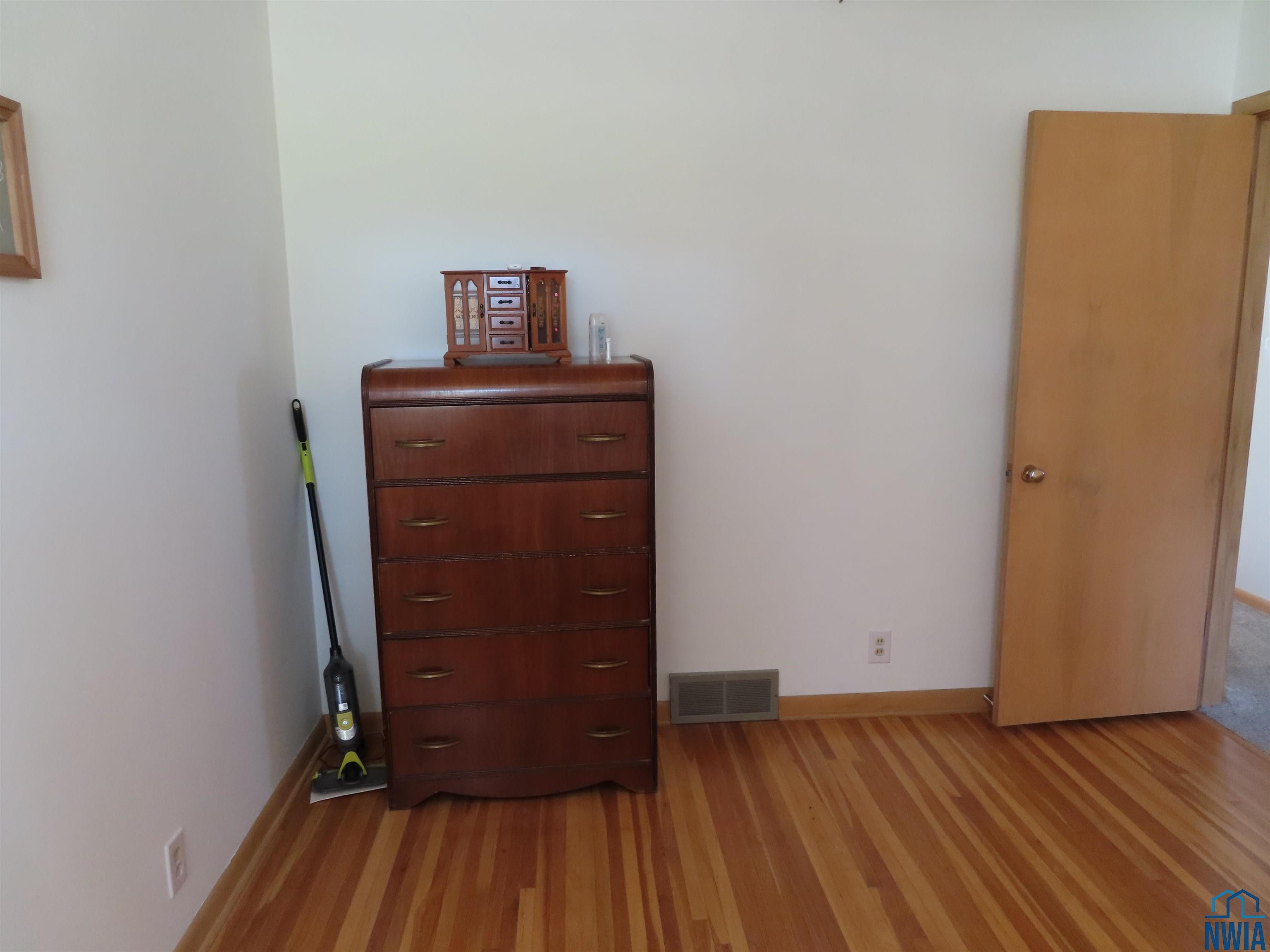 MLS #830078