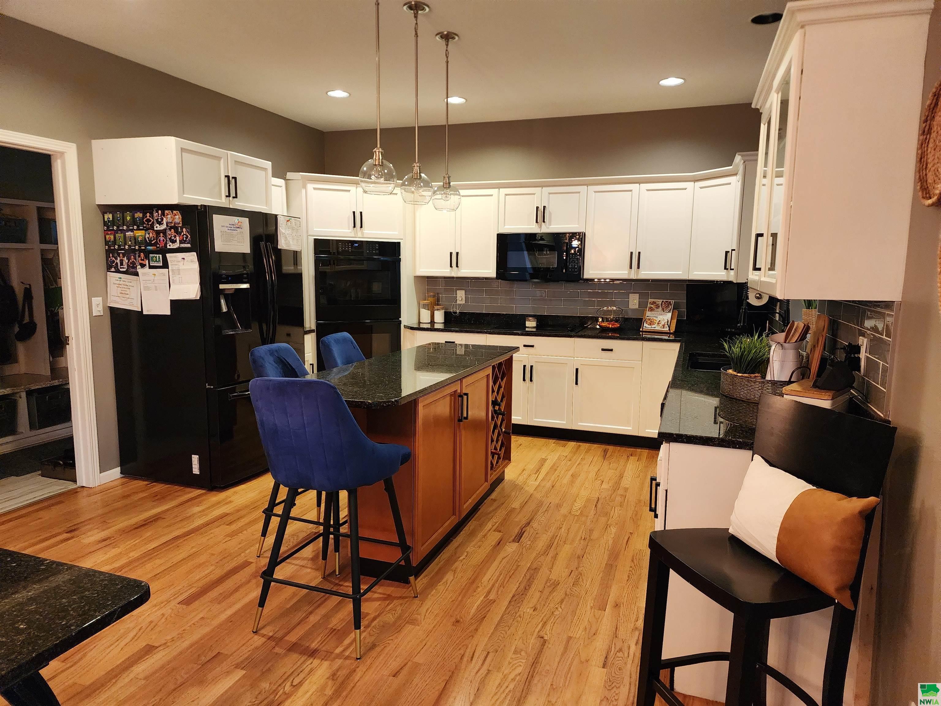 MLS #830085