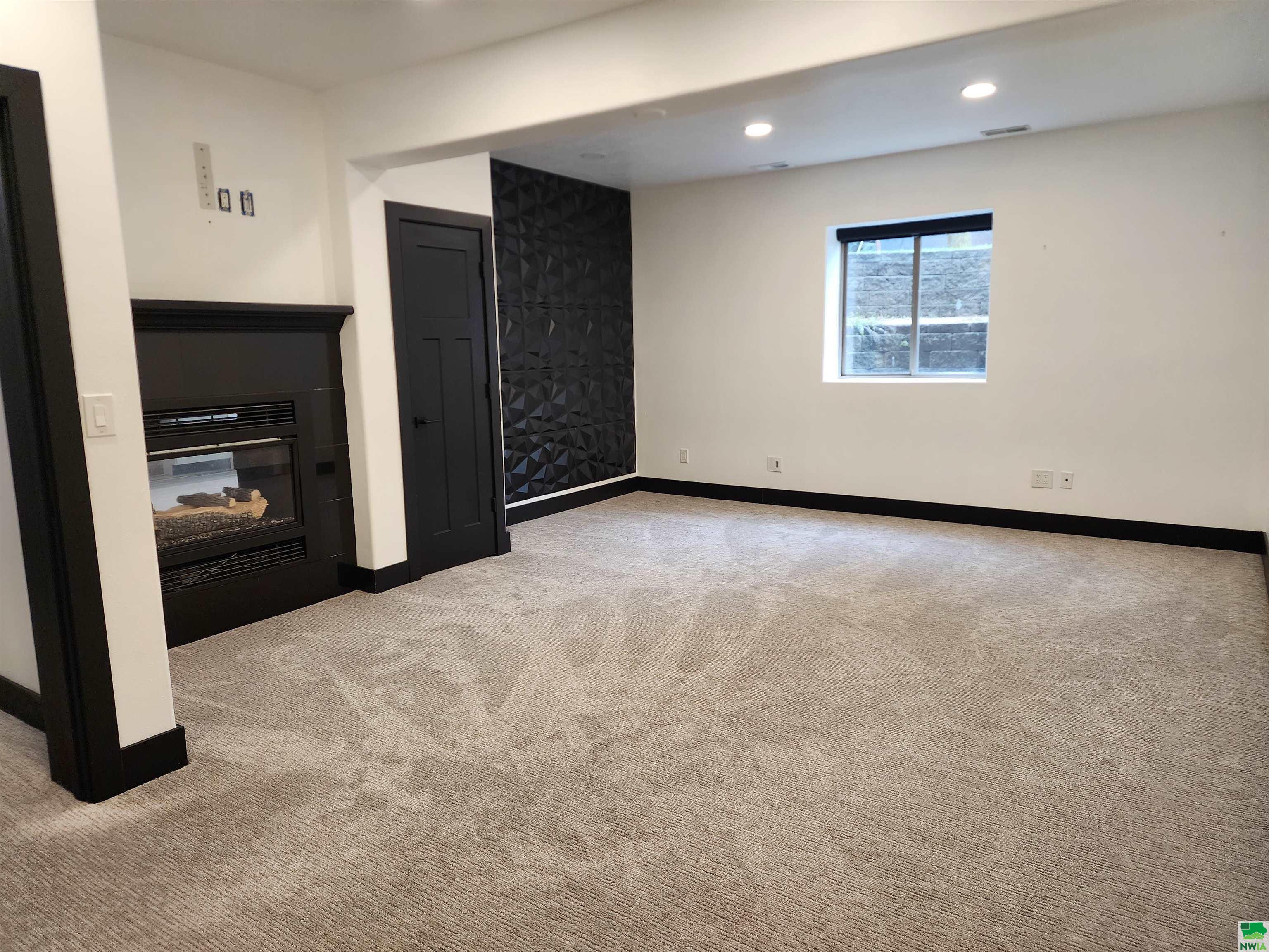 MLS #830085