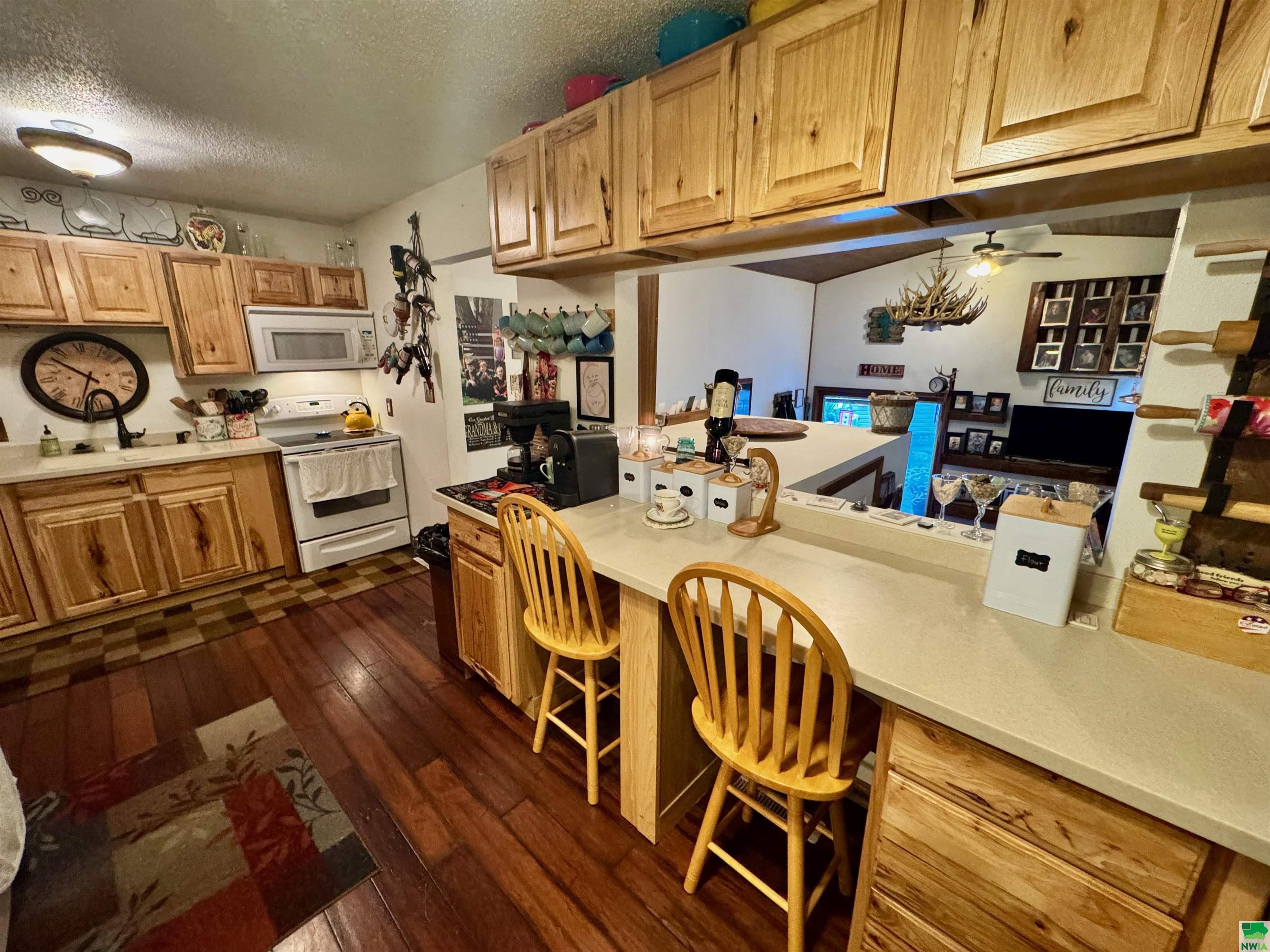 MLS #830087