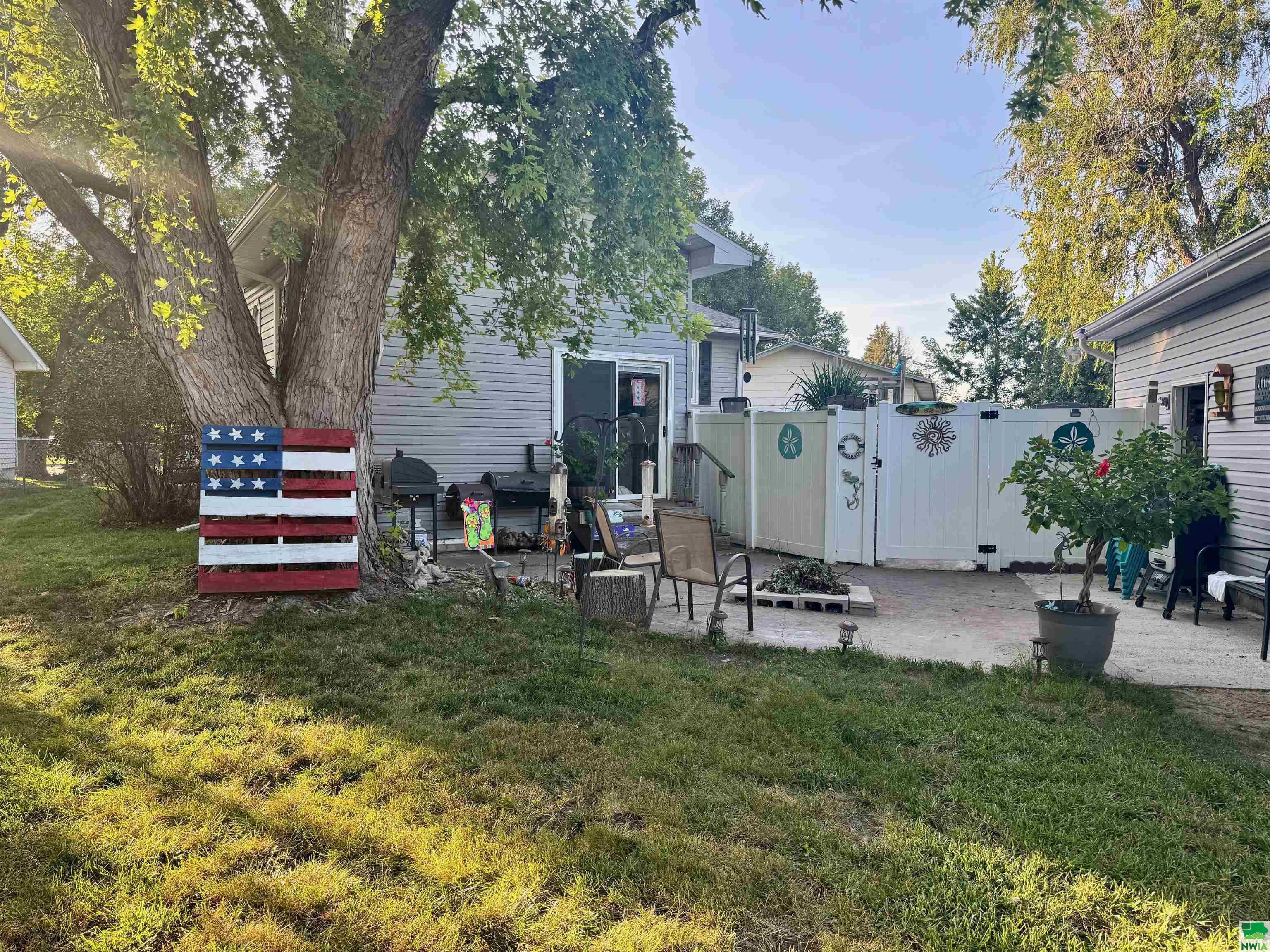 MLS #830087
