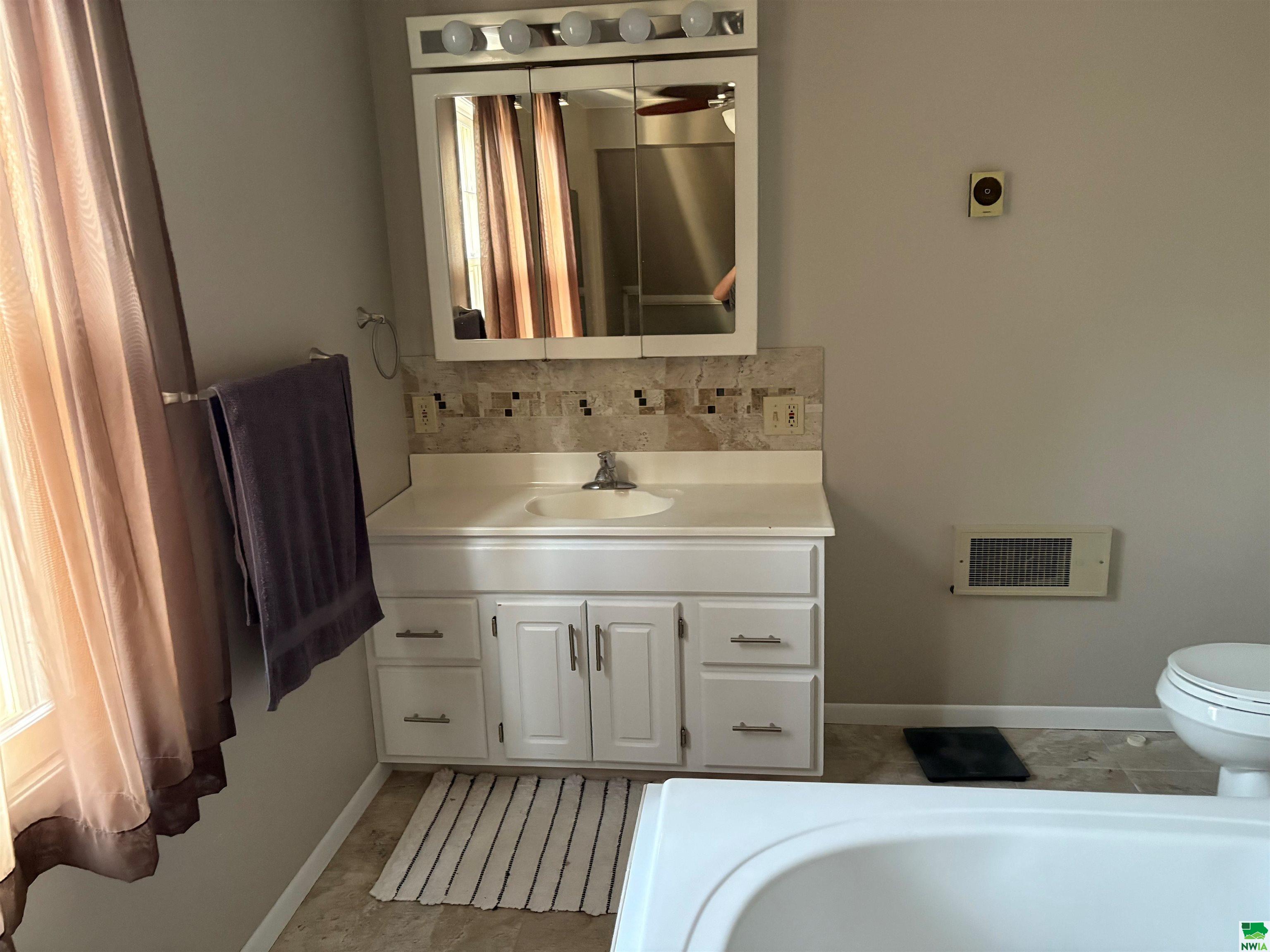 MLS #830089