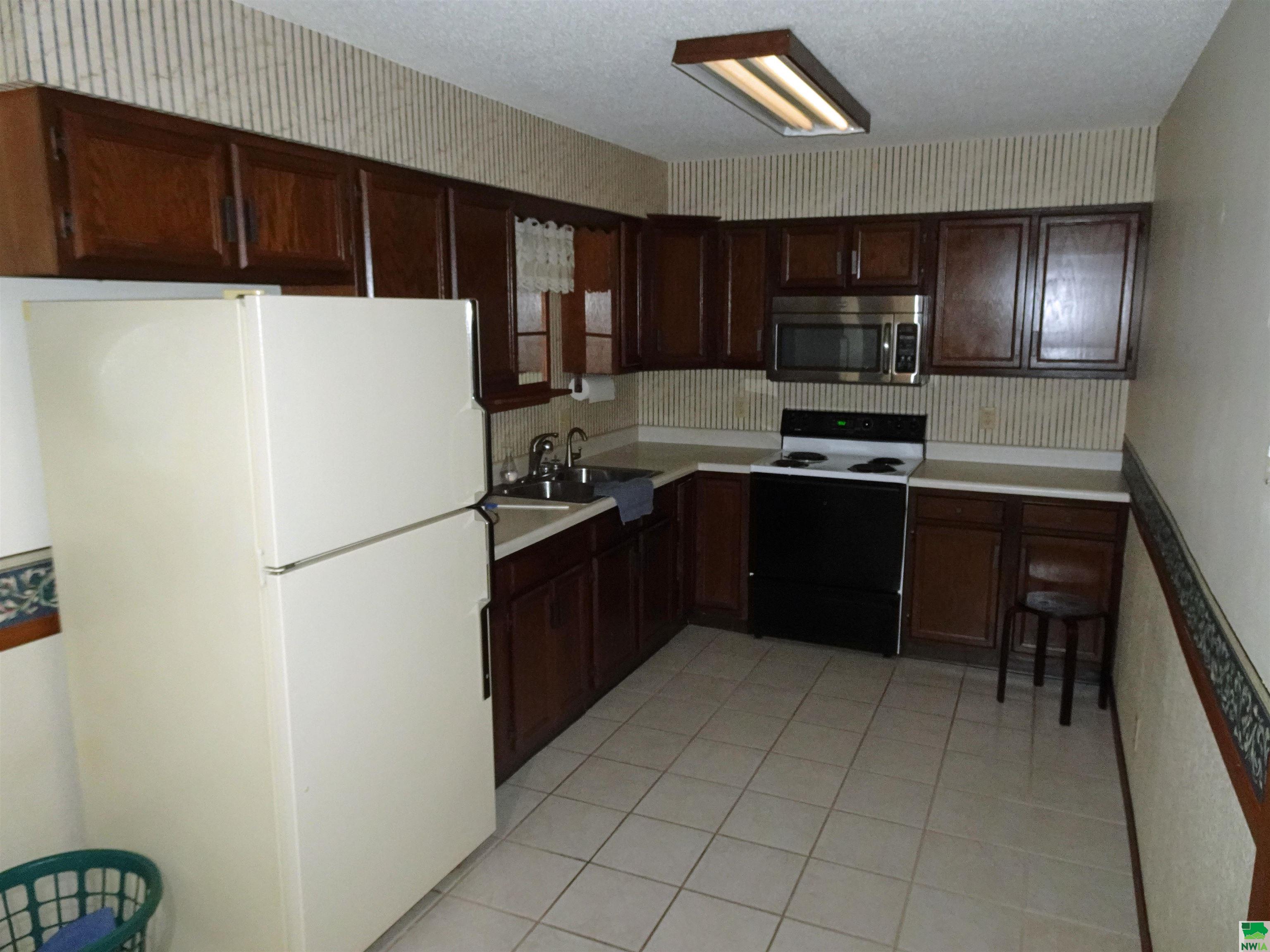 MLS #830092