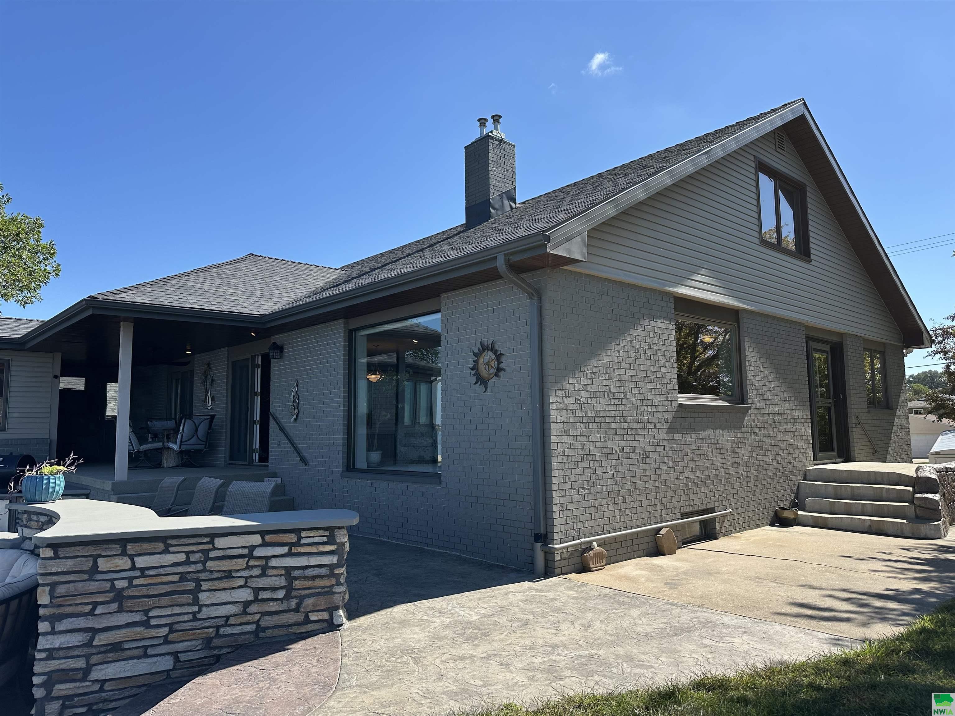 MLS #830094