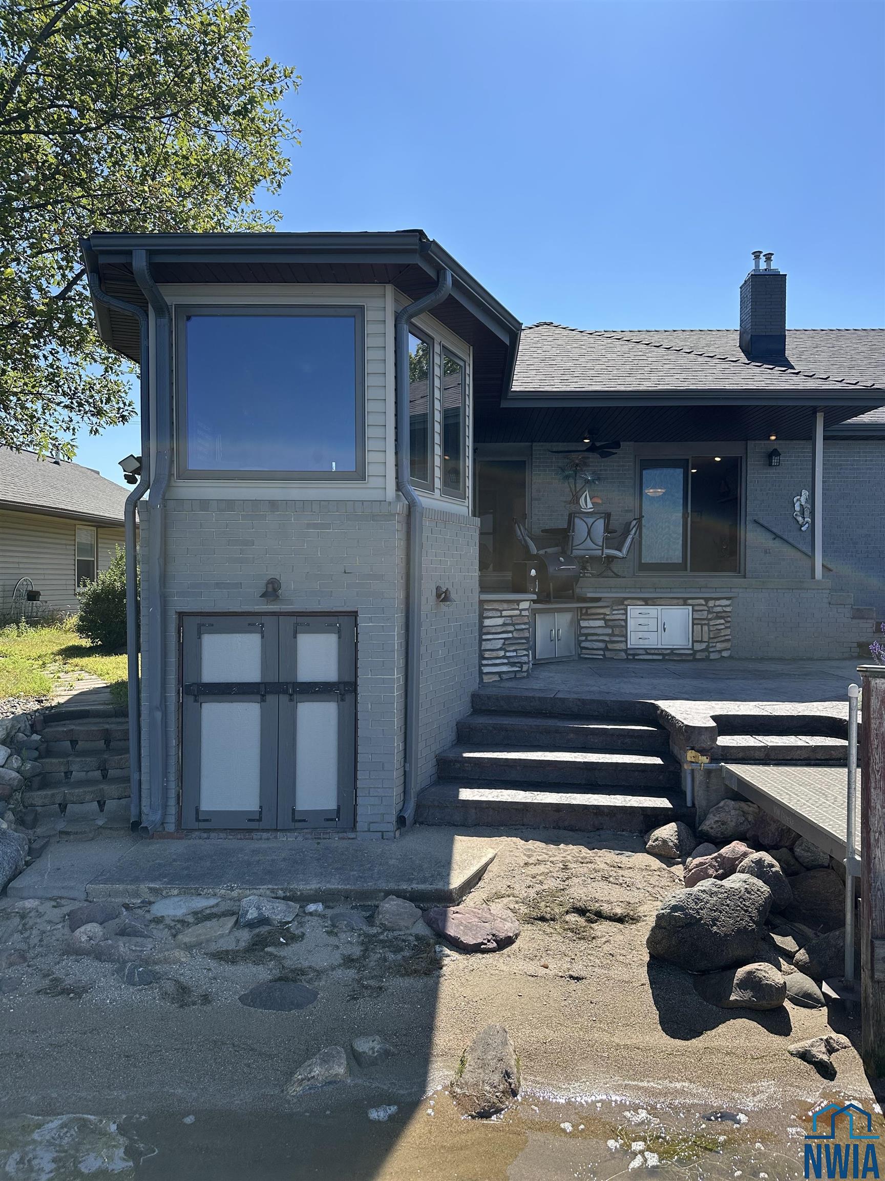 MLS #830094