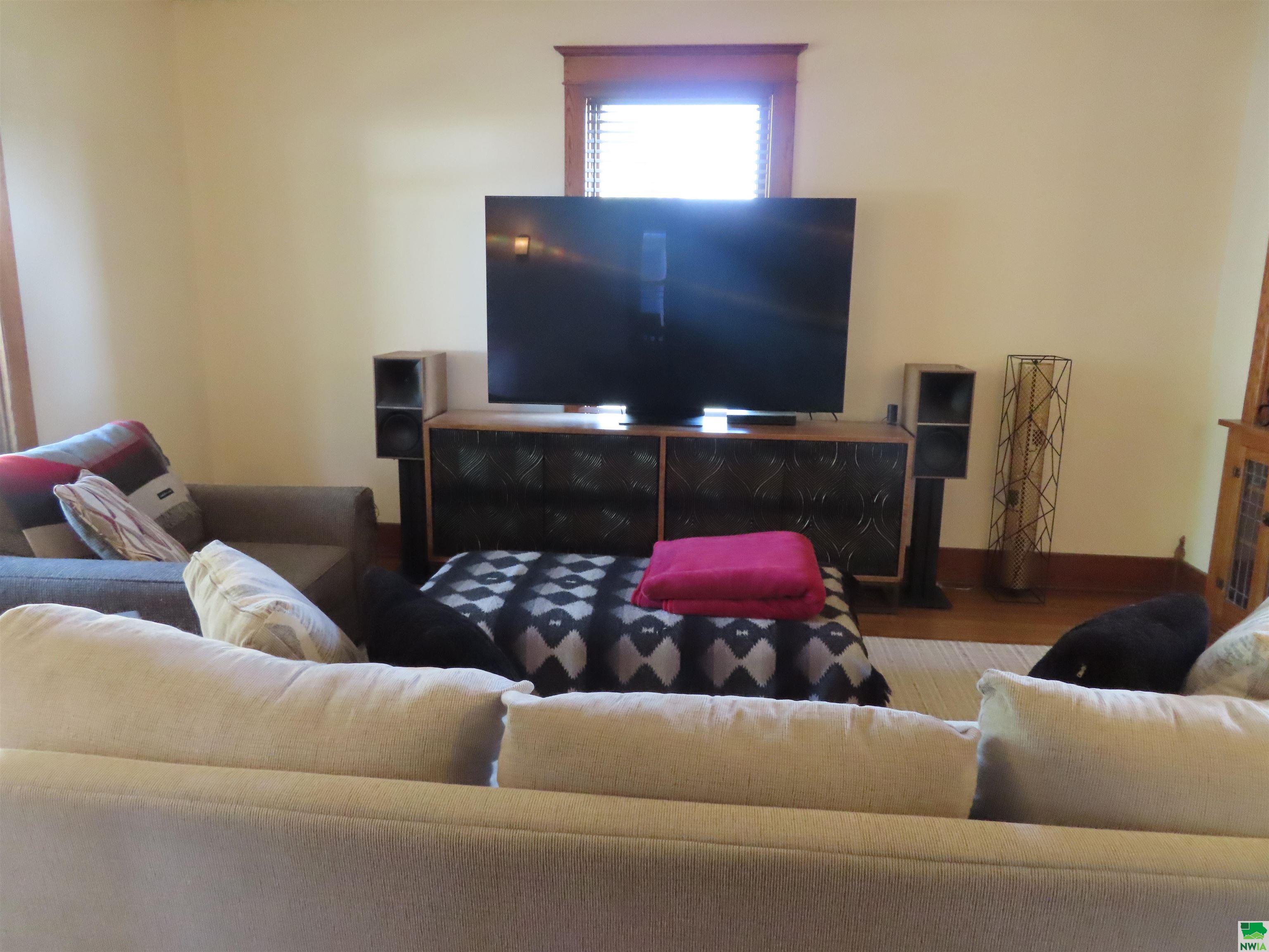 MLS #830095