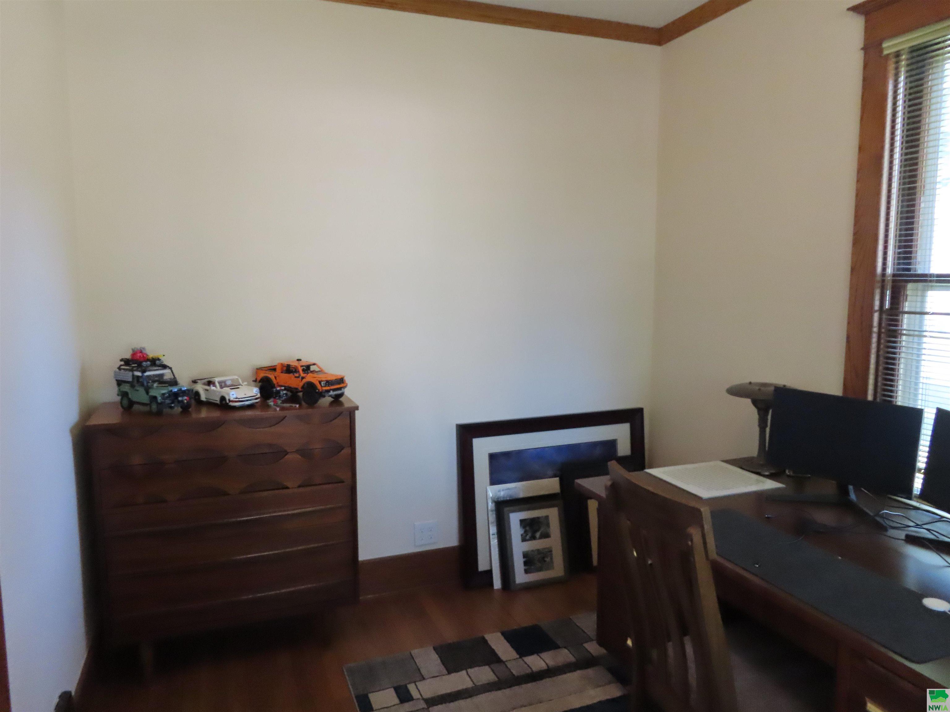 MLS #830095