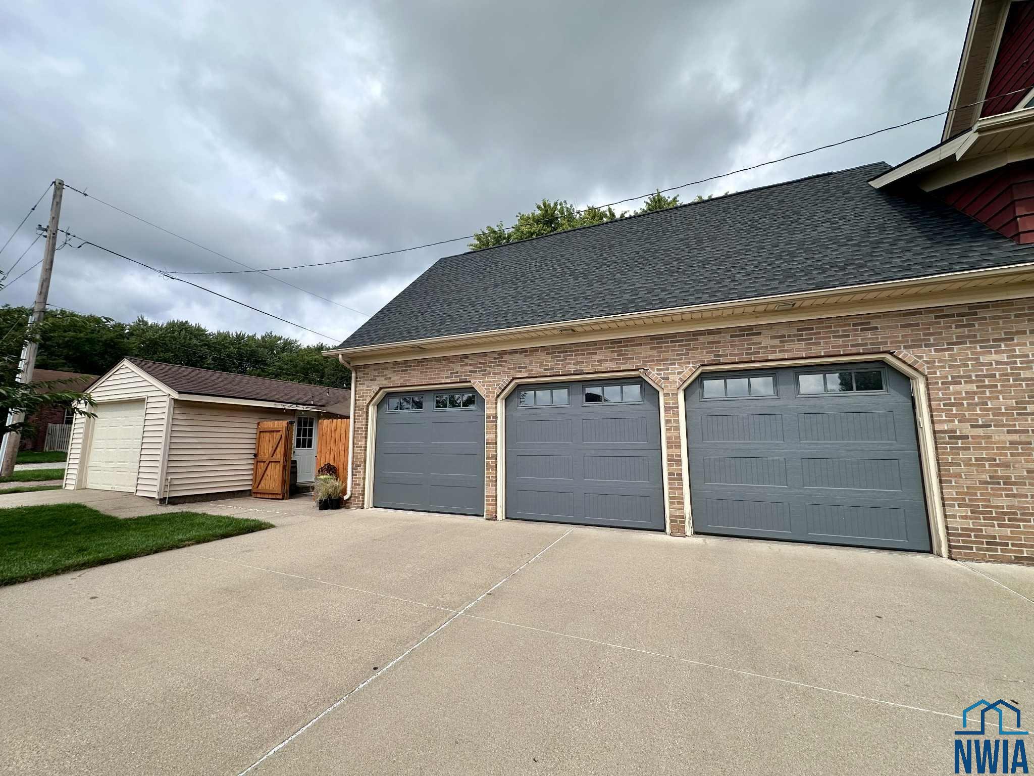 MLS #830095
