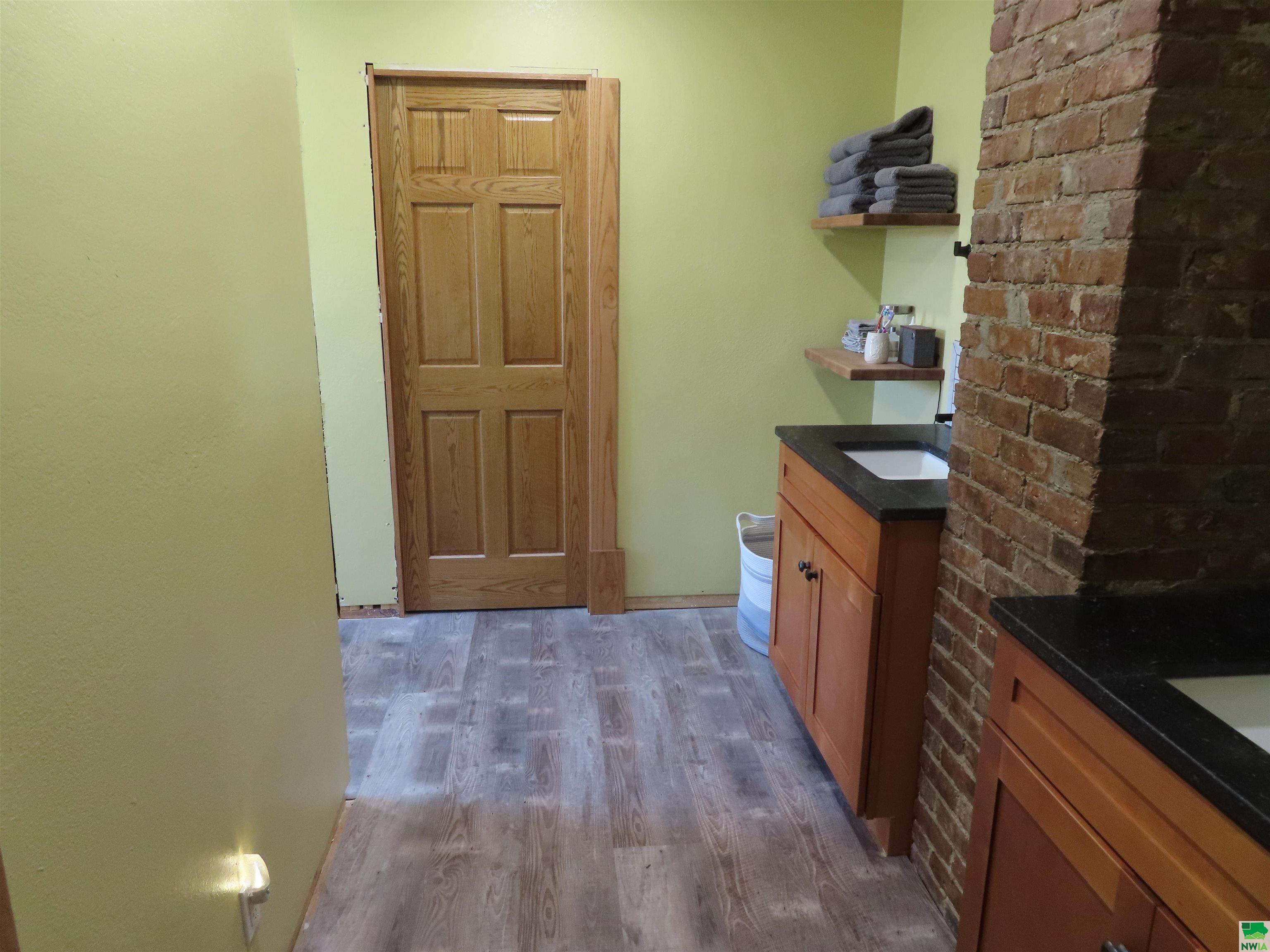 MLS #830095