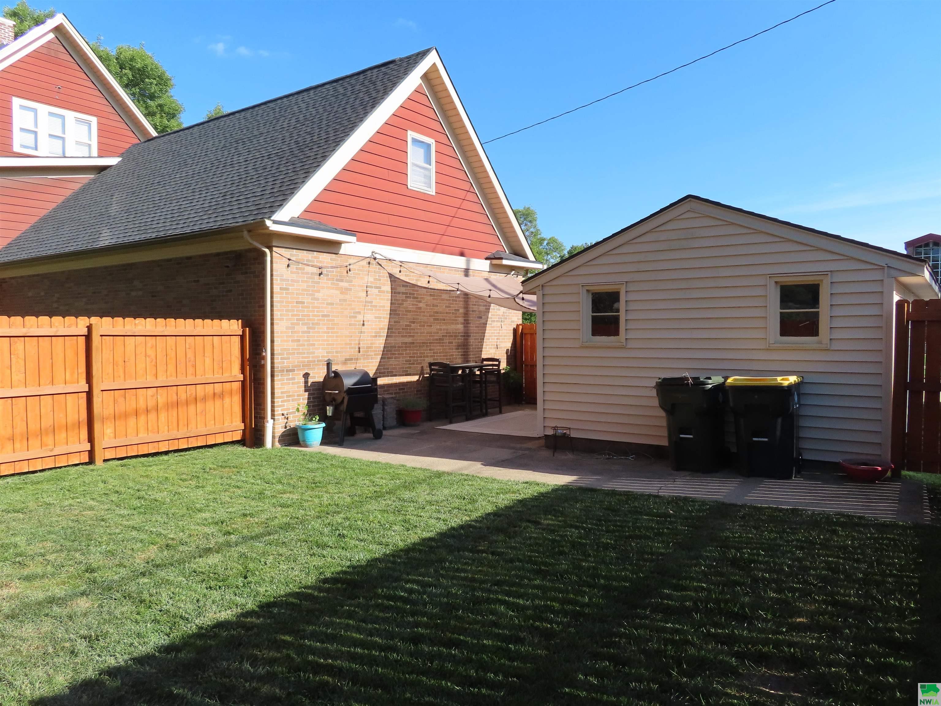 MLS #830095