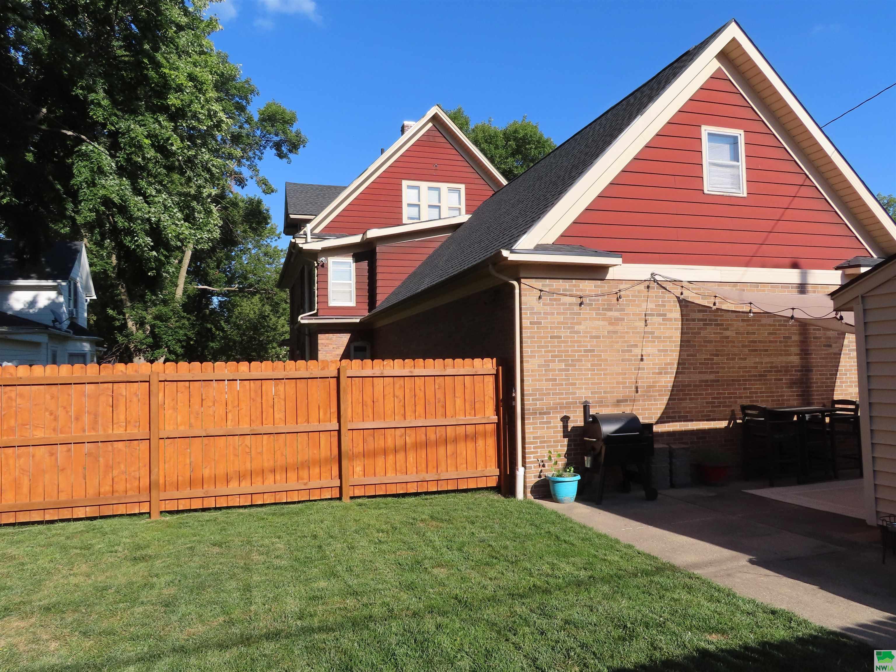 MLS #830095