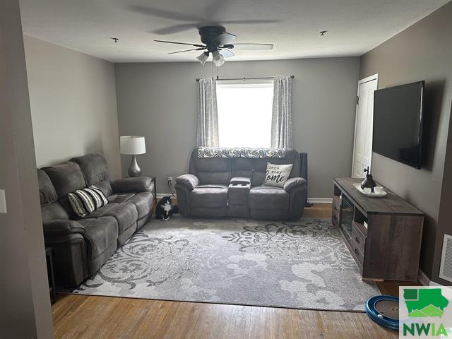 MLS #830098