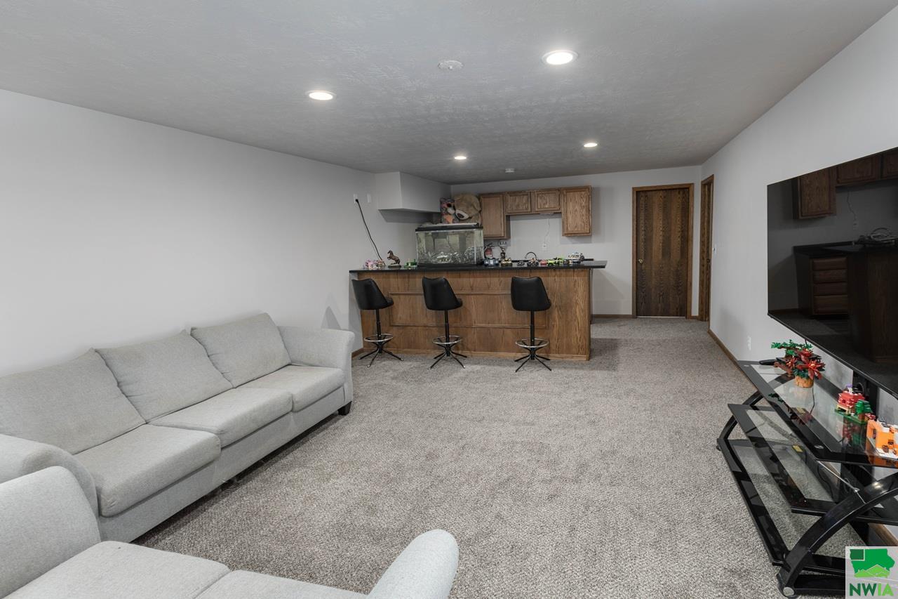 MLS #830103