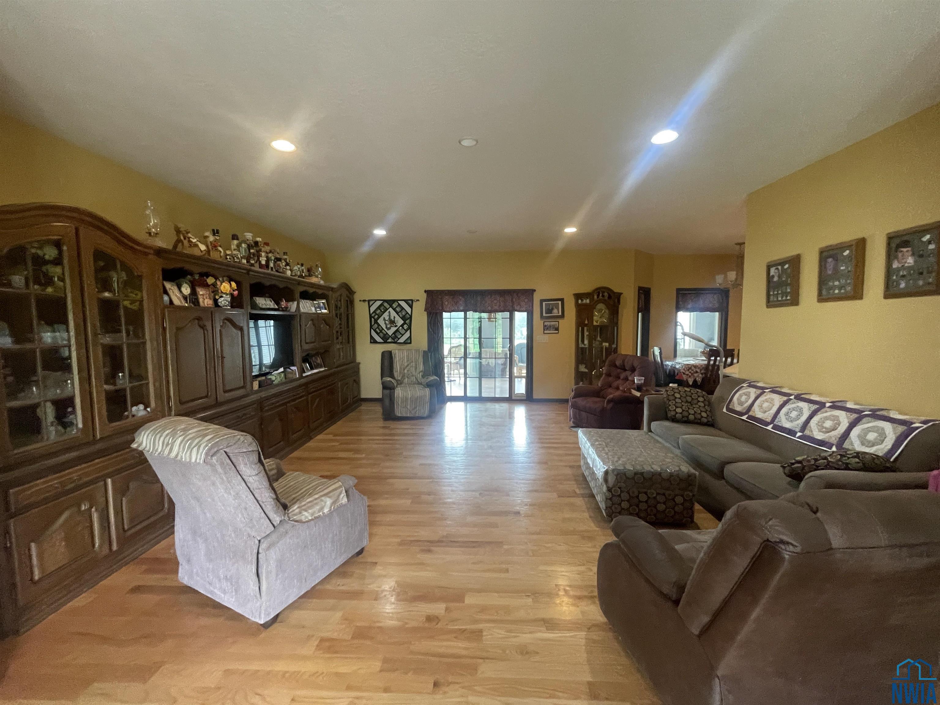 MLS #830115