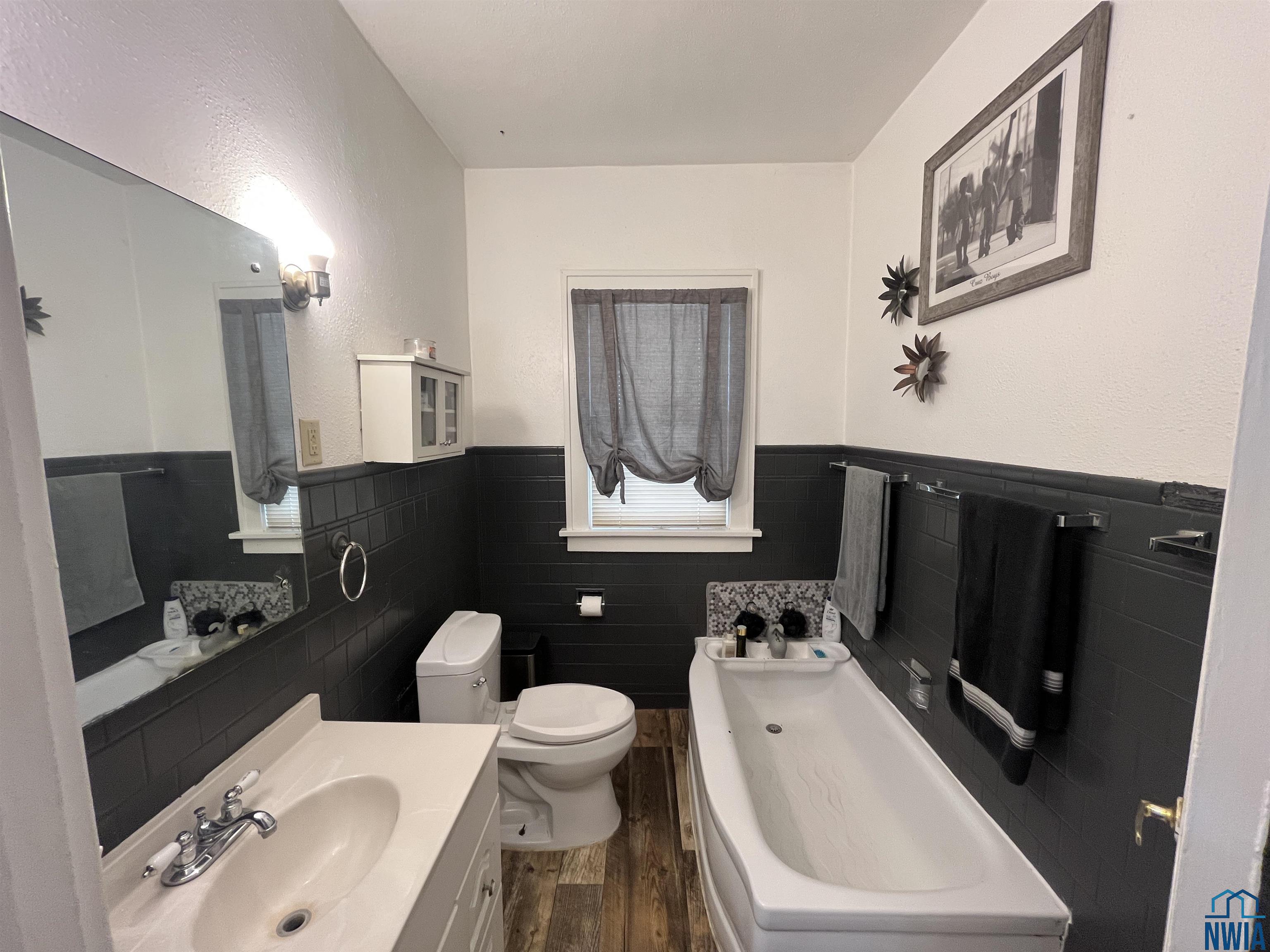 MLS #830122