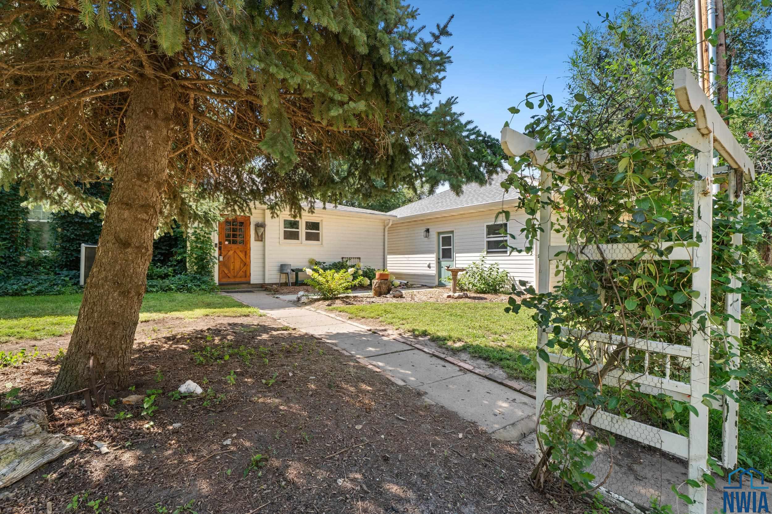 MLS #830128