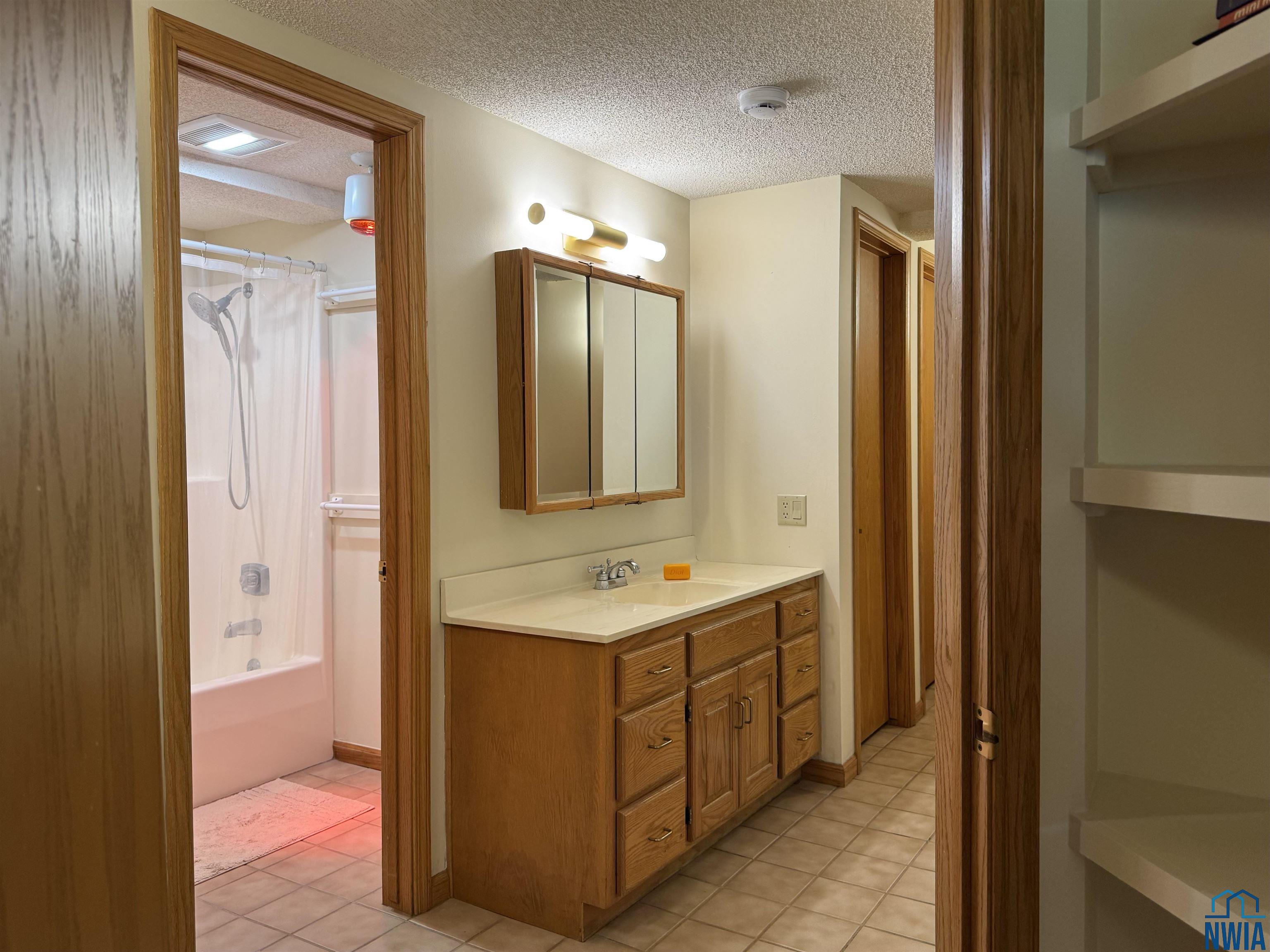 MLS #830132