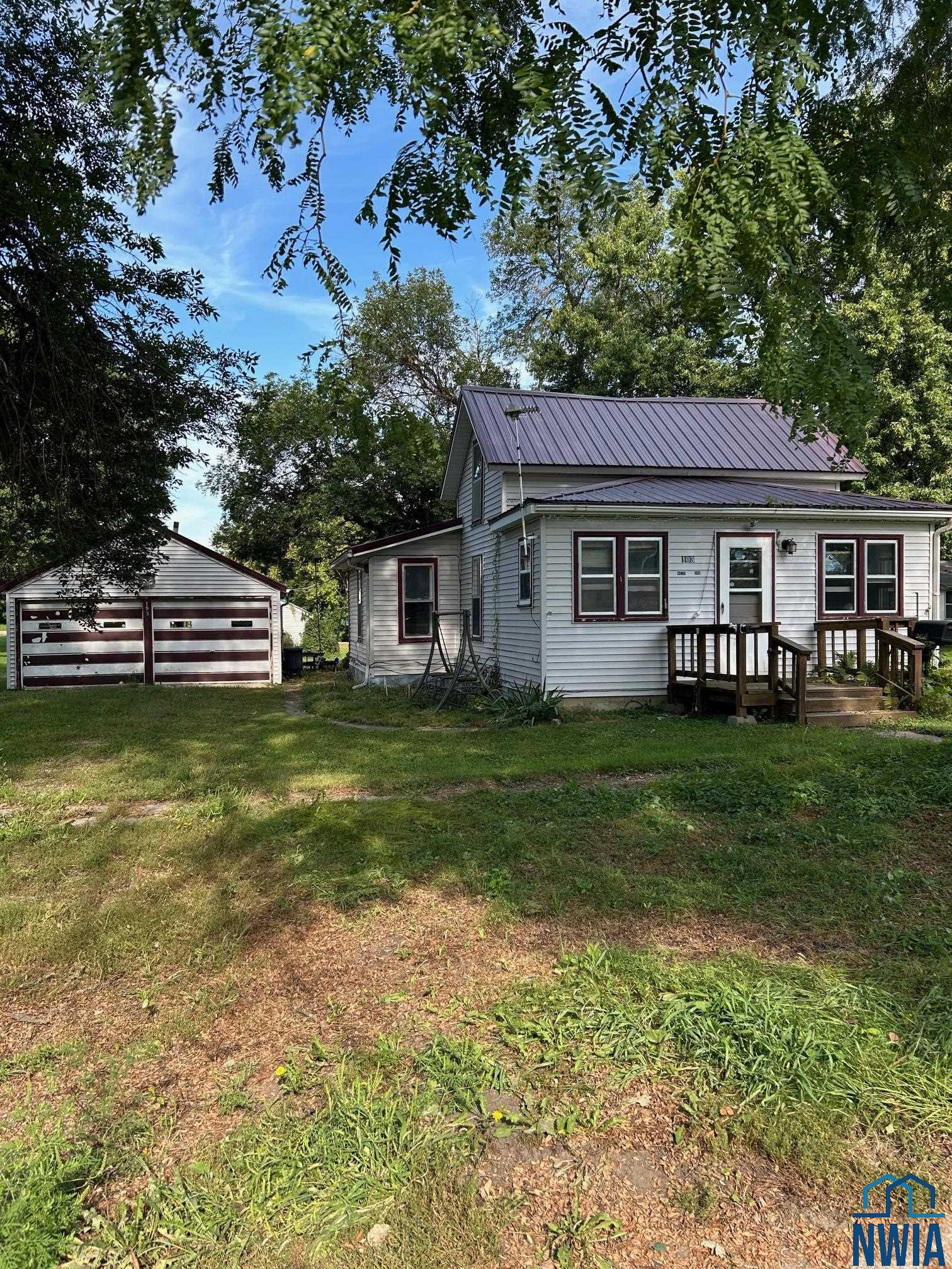 103 3rd St W, Lake Park, IA 51347 