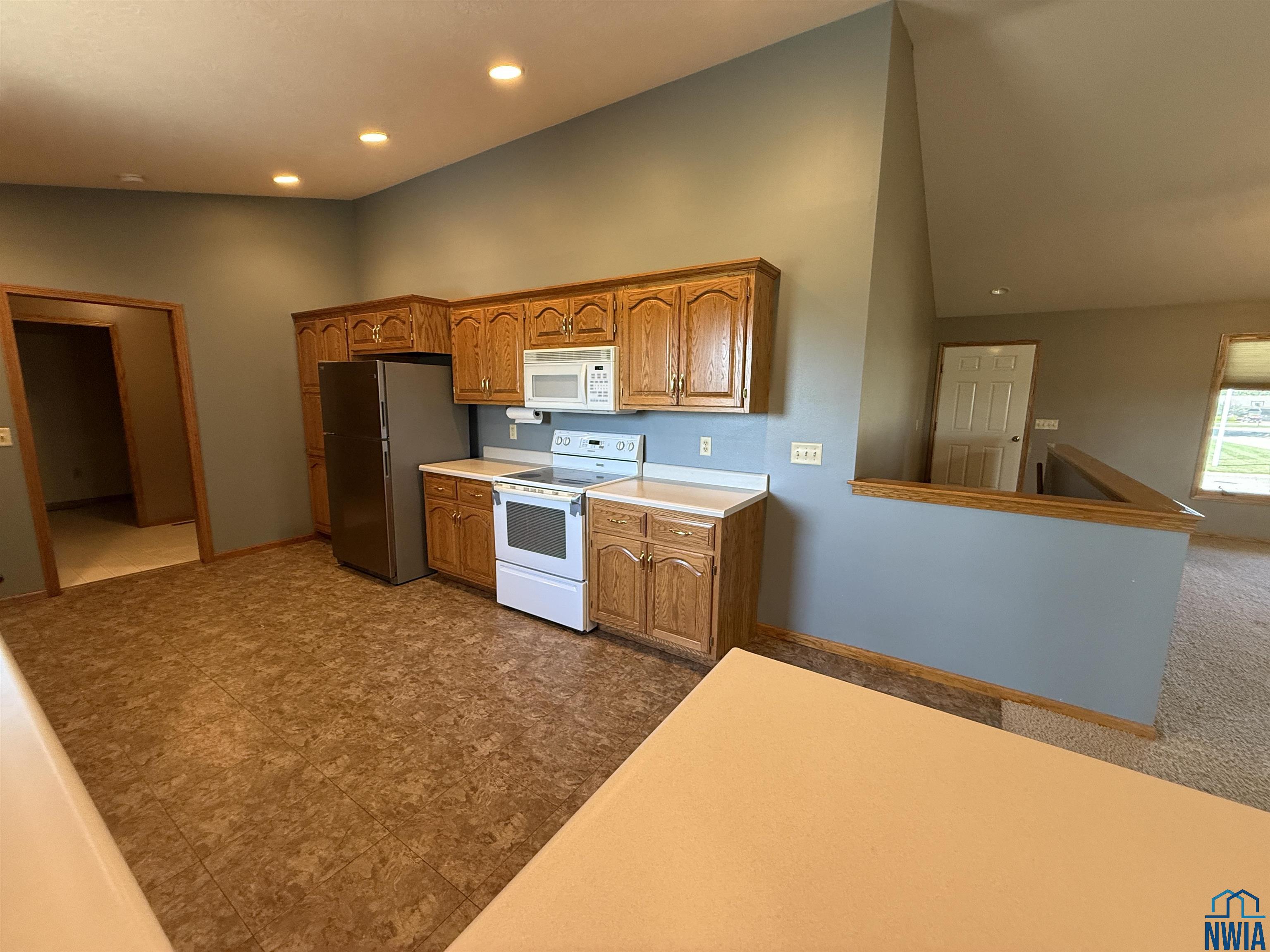 MLS #830165