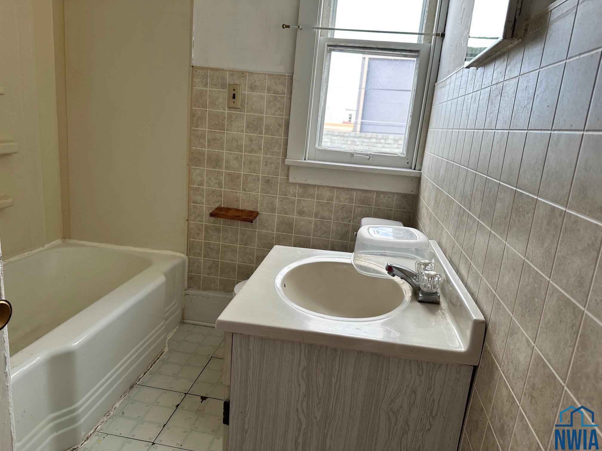 MLS #830193