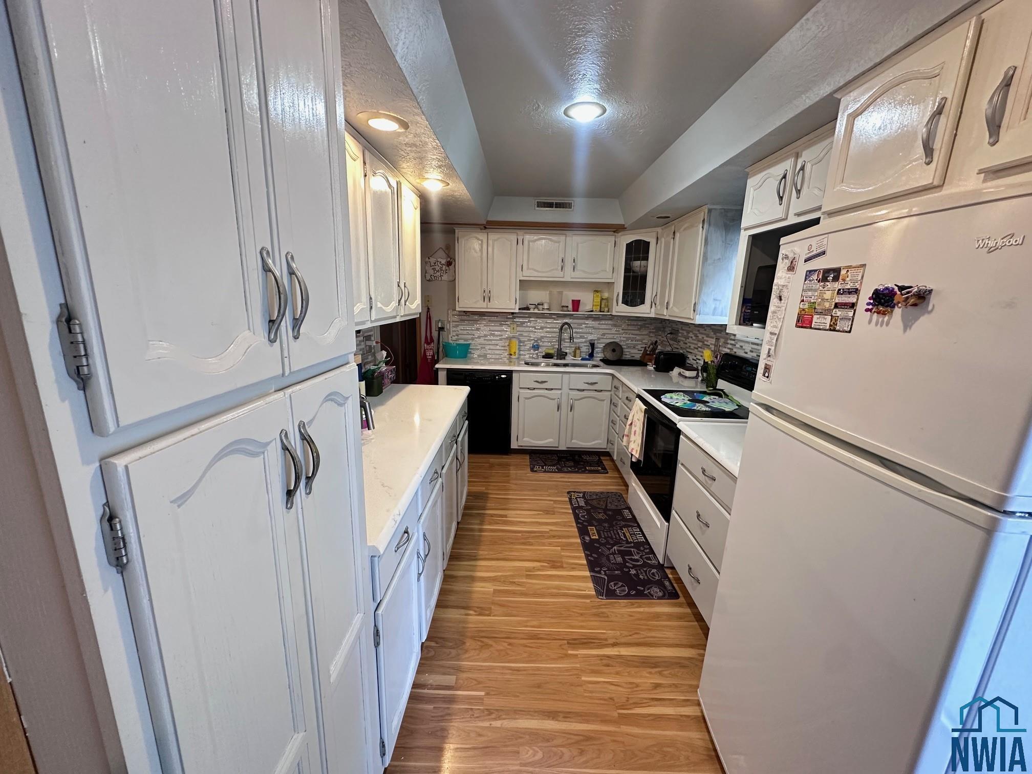 MLS #830198