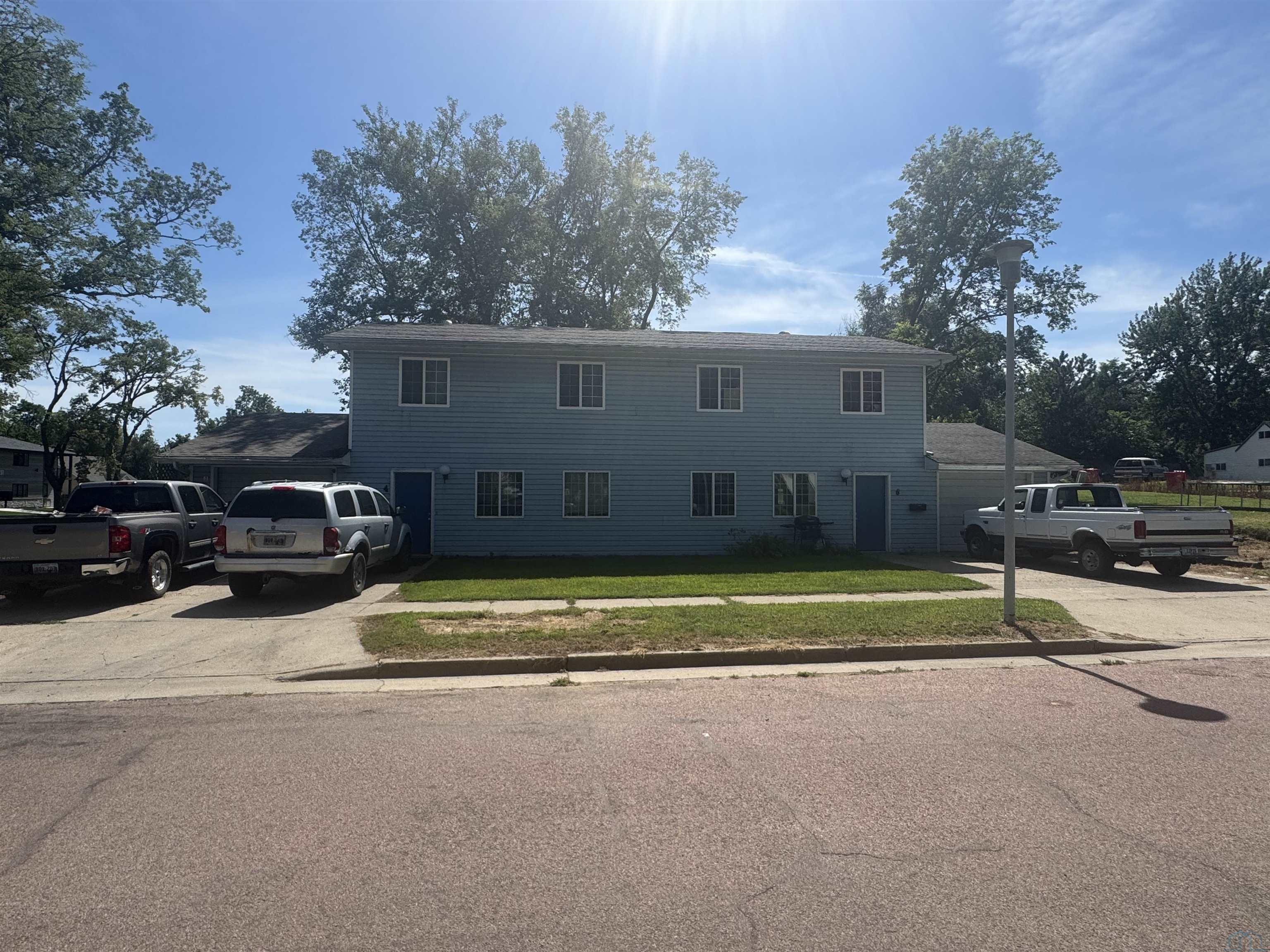 4 & 6 Clark W, Vermillion, SD 57069 