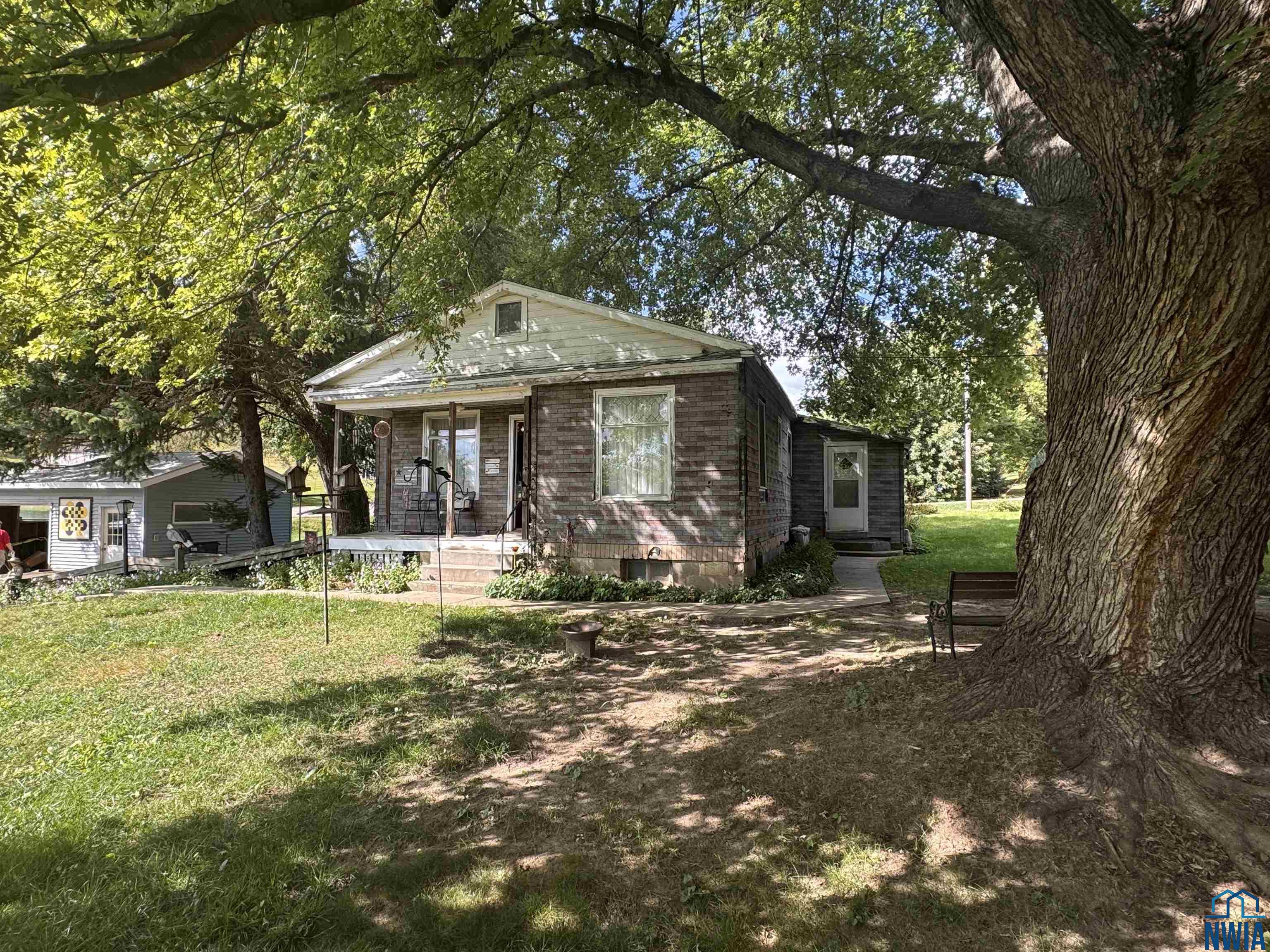 MLS #830204