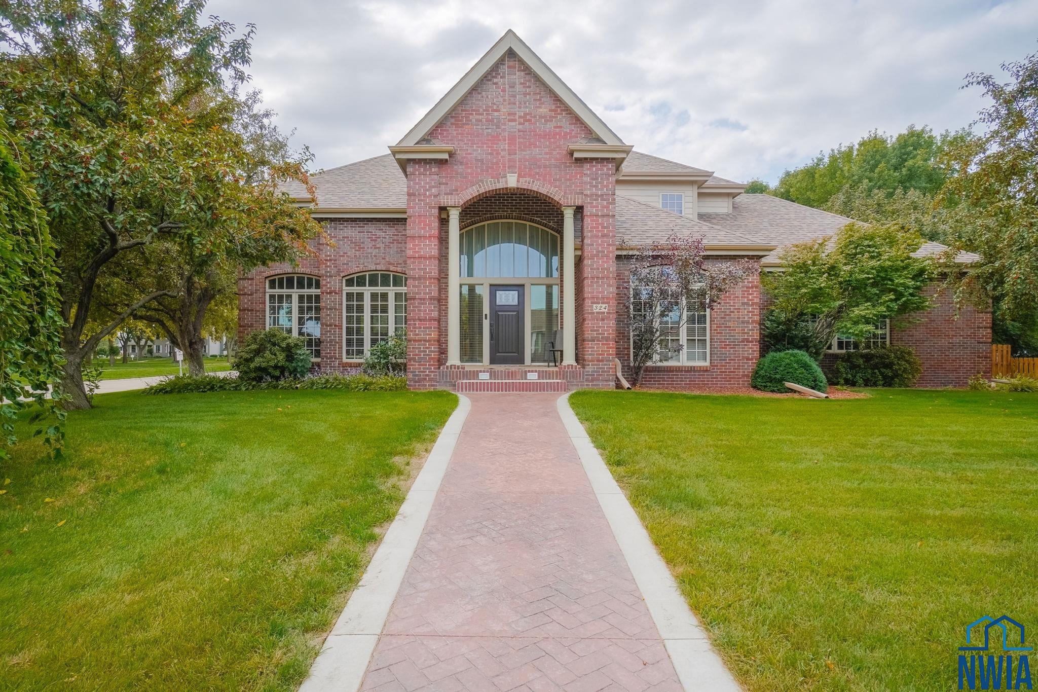 324 Regency Ct, South Sioux City, NE 68776 