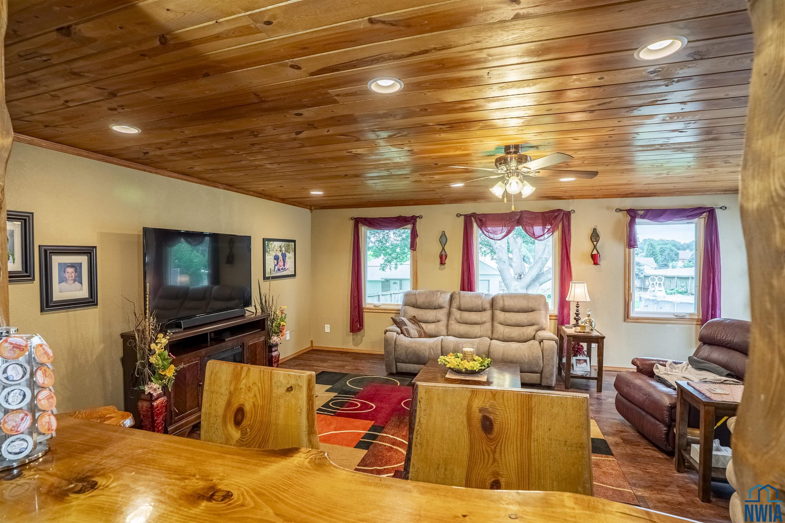 MLS #830256