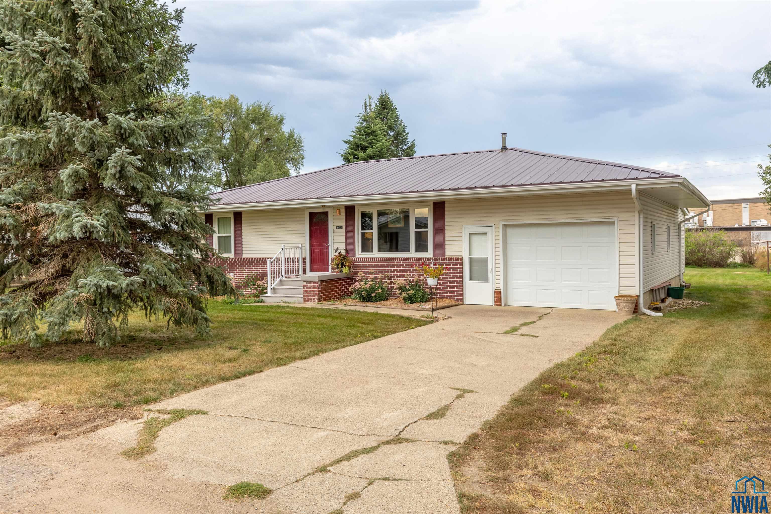 503 S 1st Ave, Anthon, IA 51004 