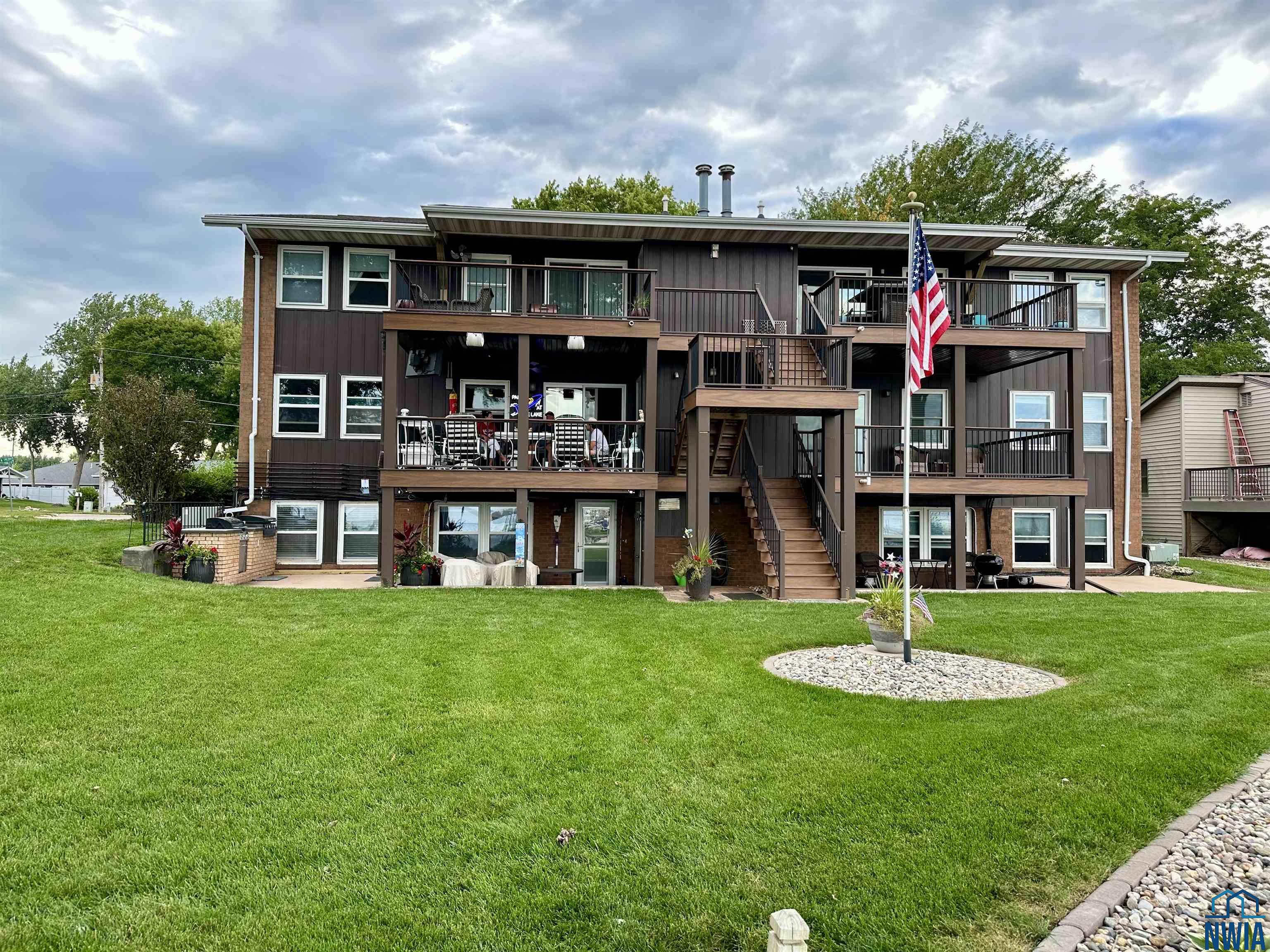 MLS #830305