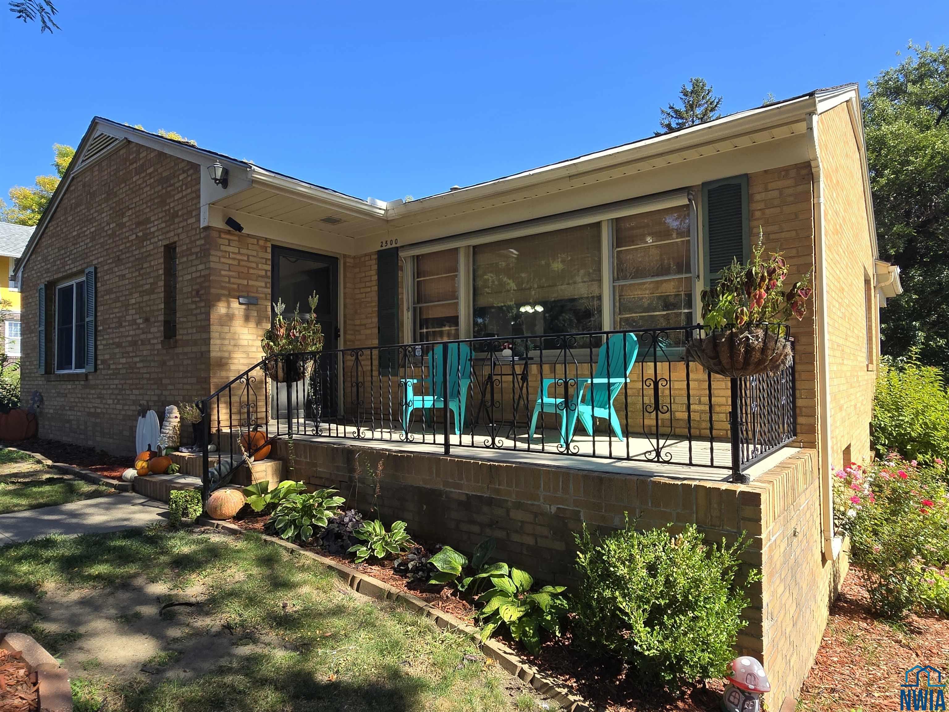 2500 JACKSON ST, Sioux City, IA 51104 