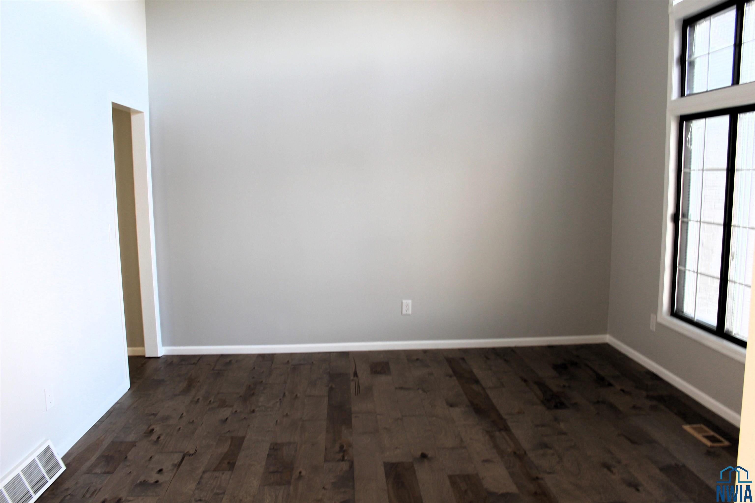 MLS #830317