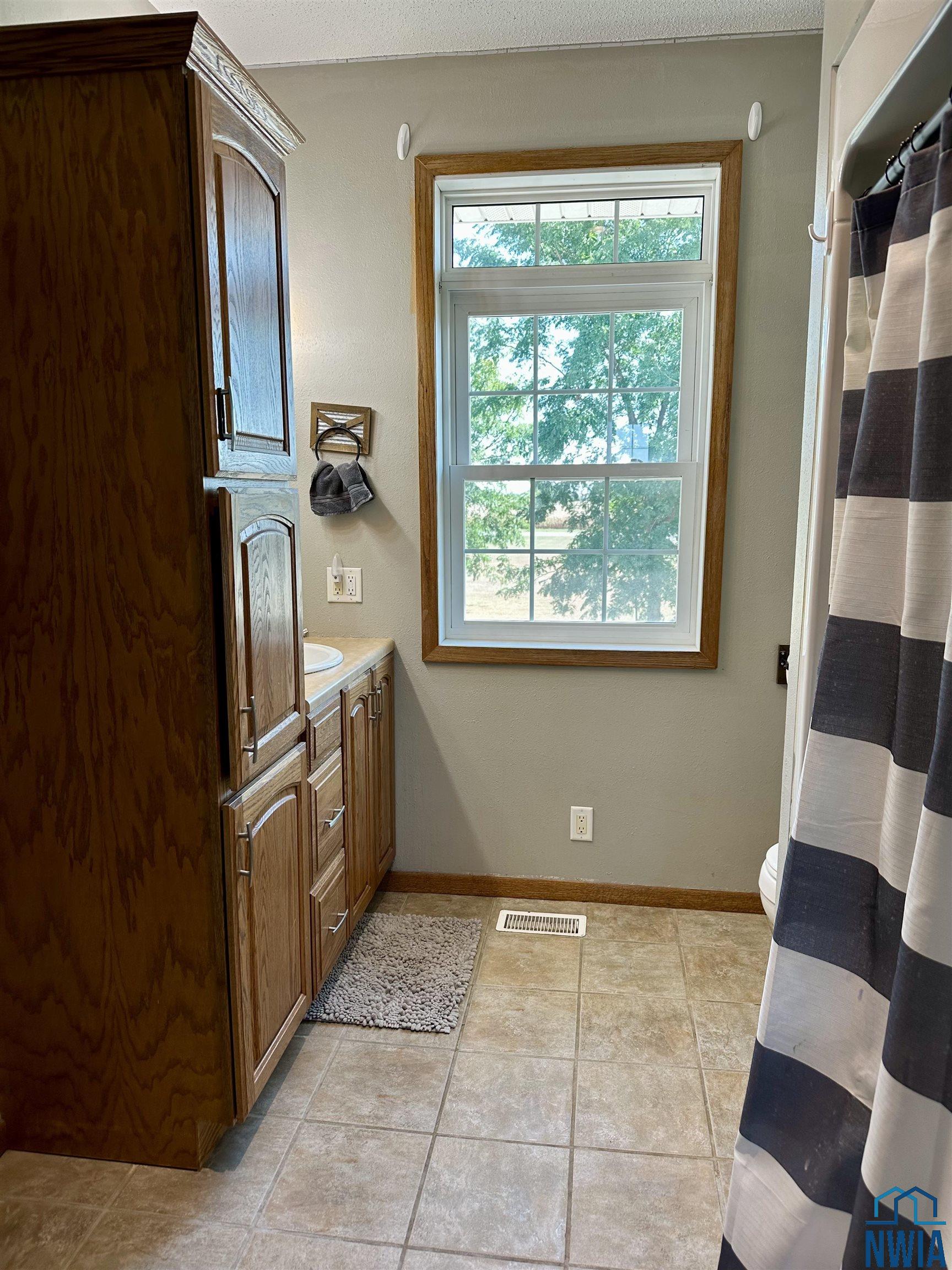 MLS #830320