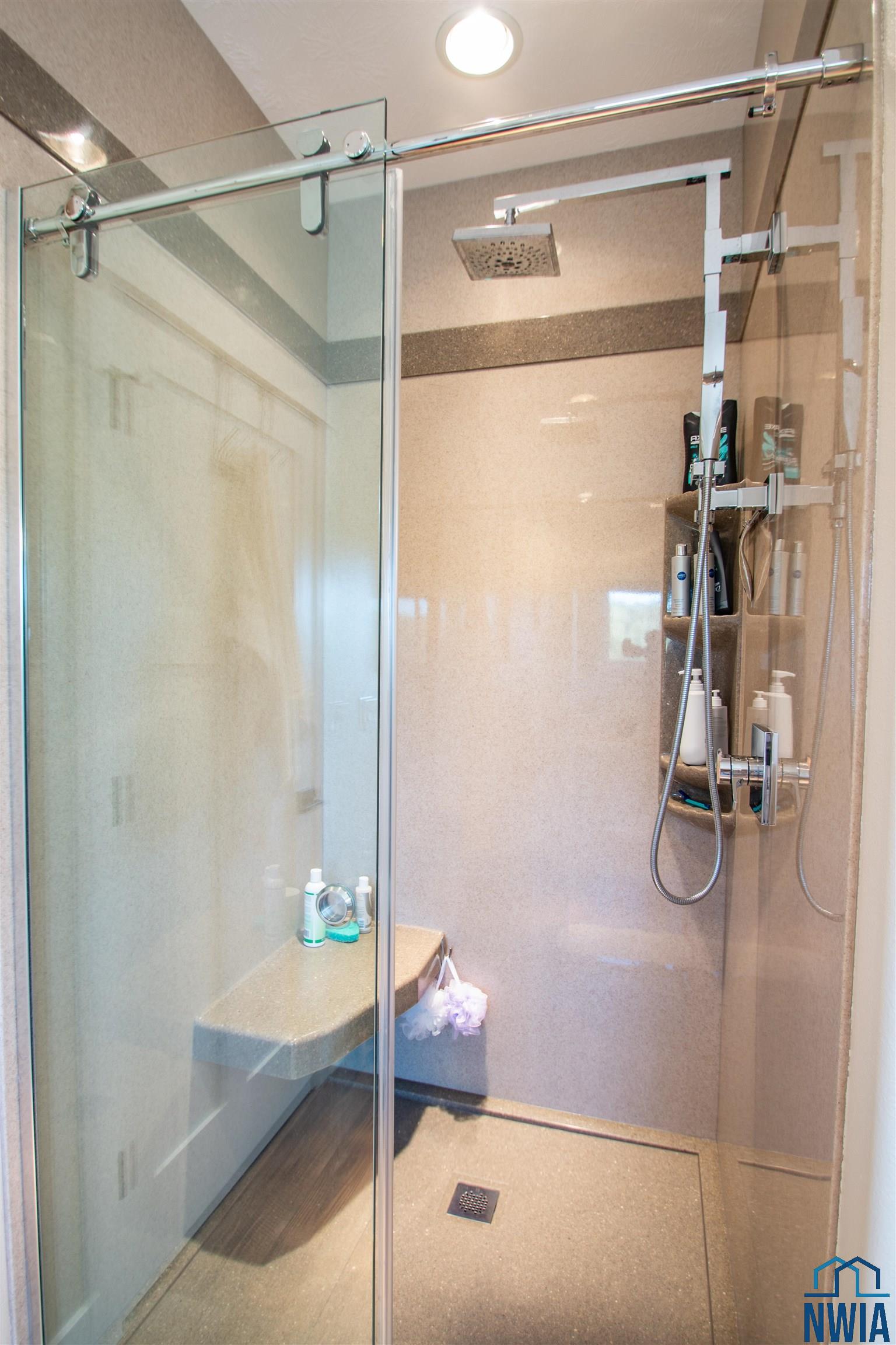 MLS #830326