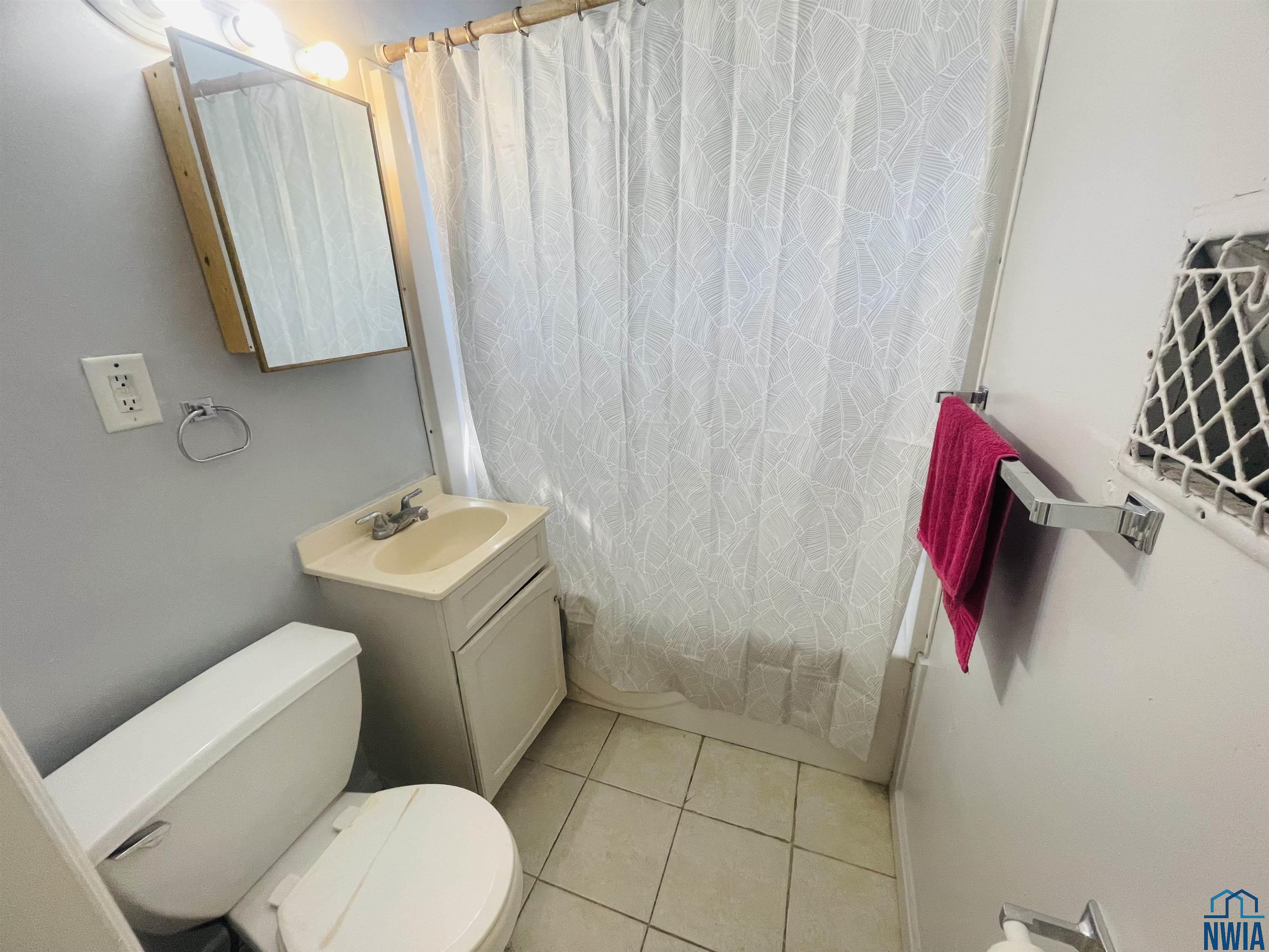 MLS #830327